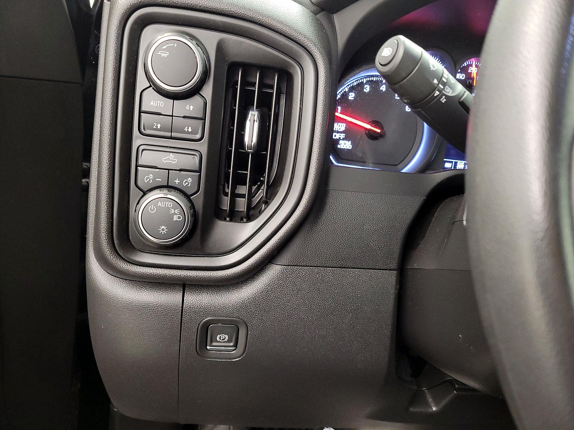 Thumbnail: 2022 Chevrolet Silverado 1500 - 13