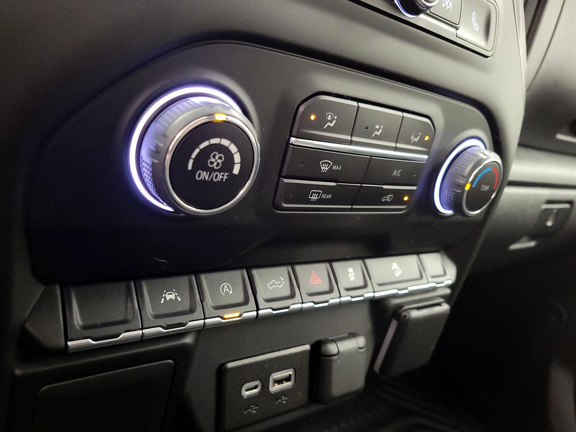 Thumbnail: 2022 Chevrolet Silverado 1500 - 16