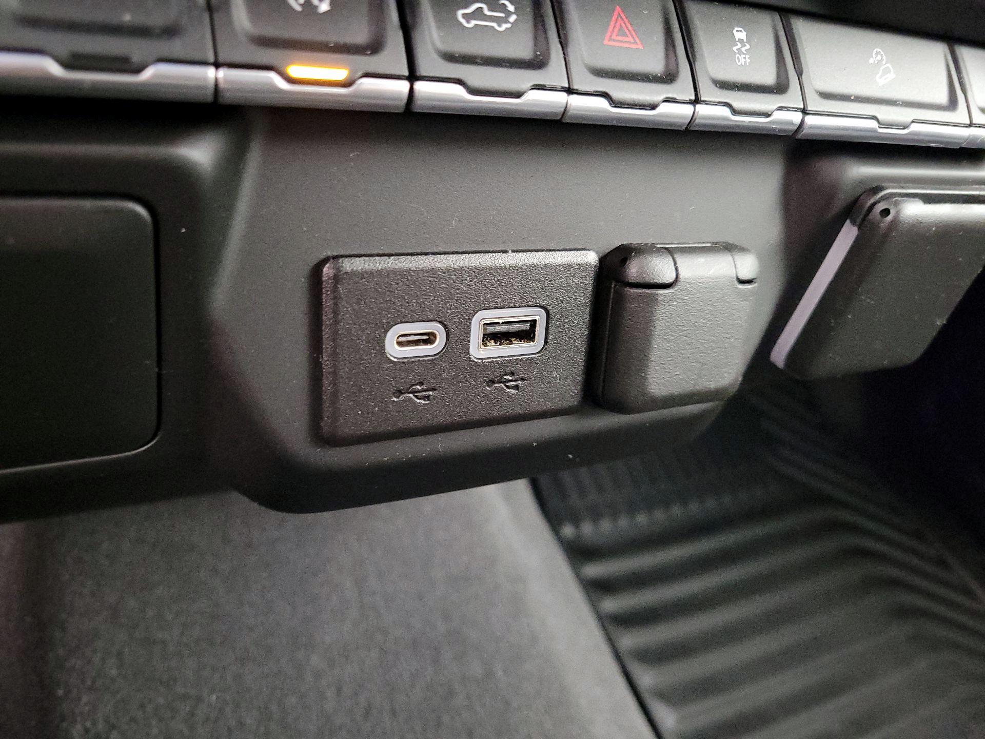 Thumbnail: 2022 Chevrolet Silverado 1500 - 18