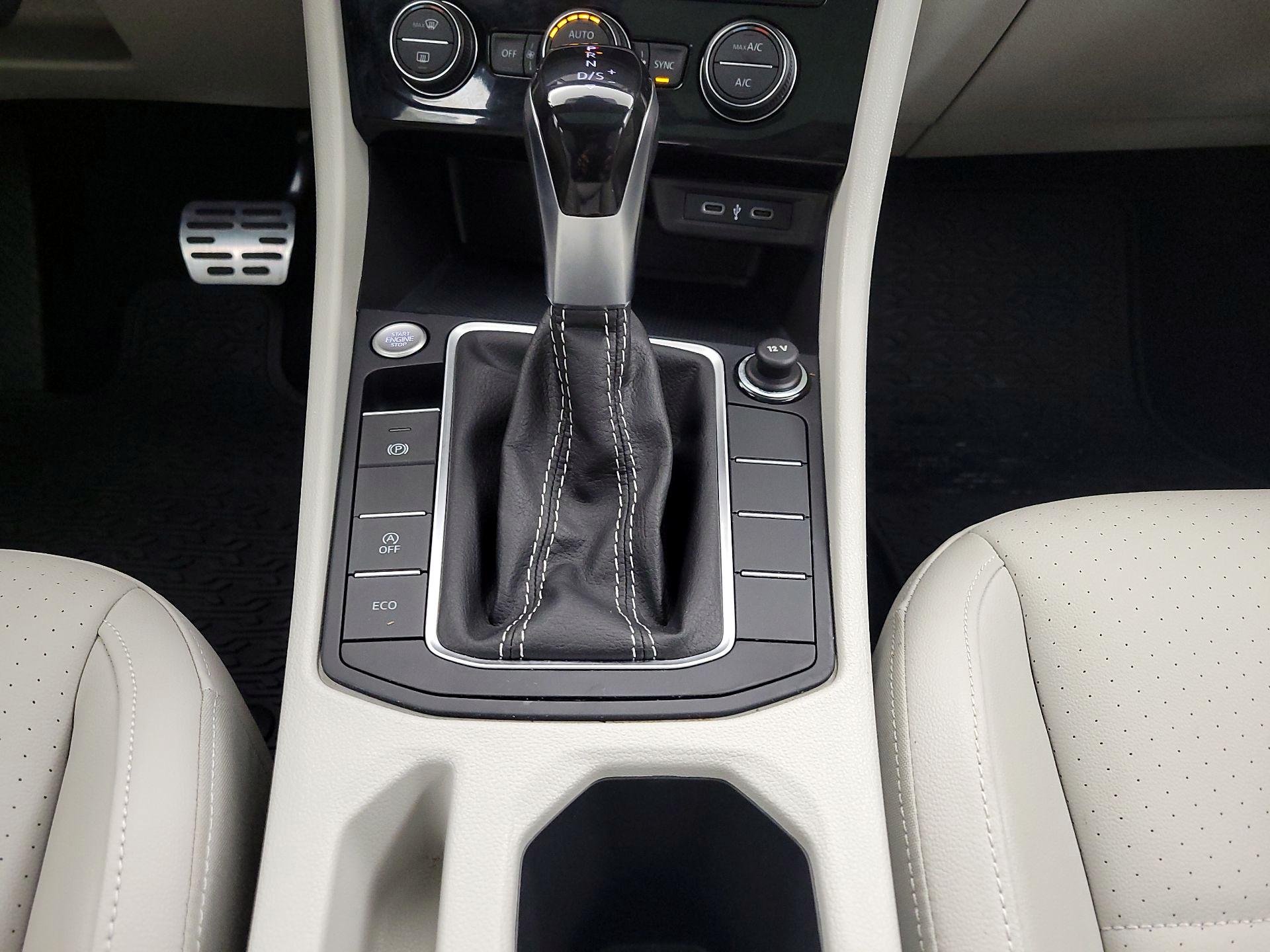 Thumbnail: 2024 Volkswagen Jetta - 17