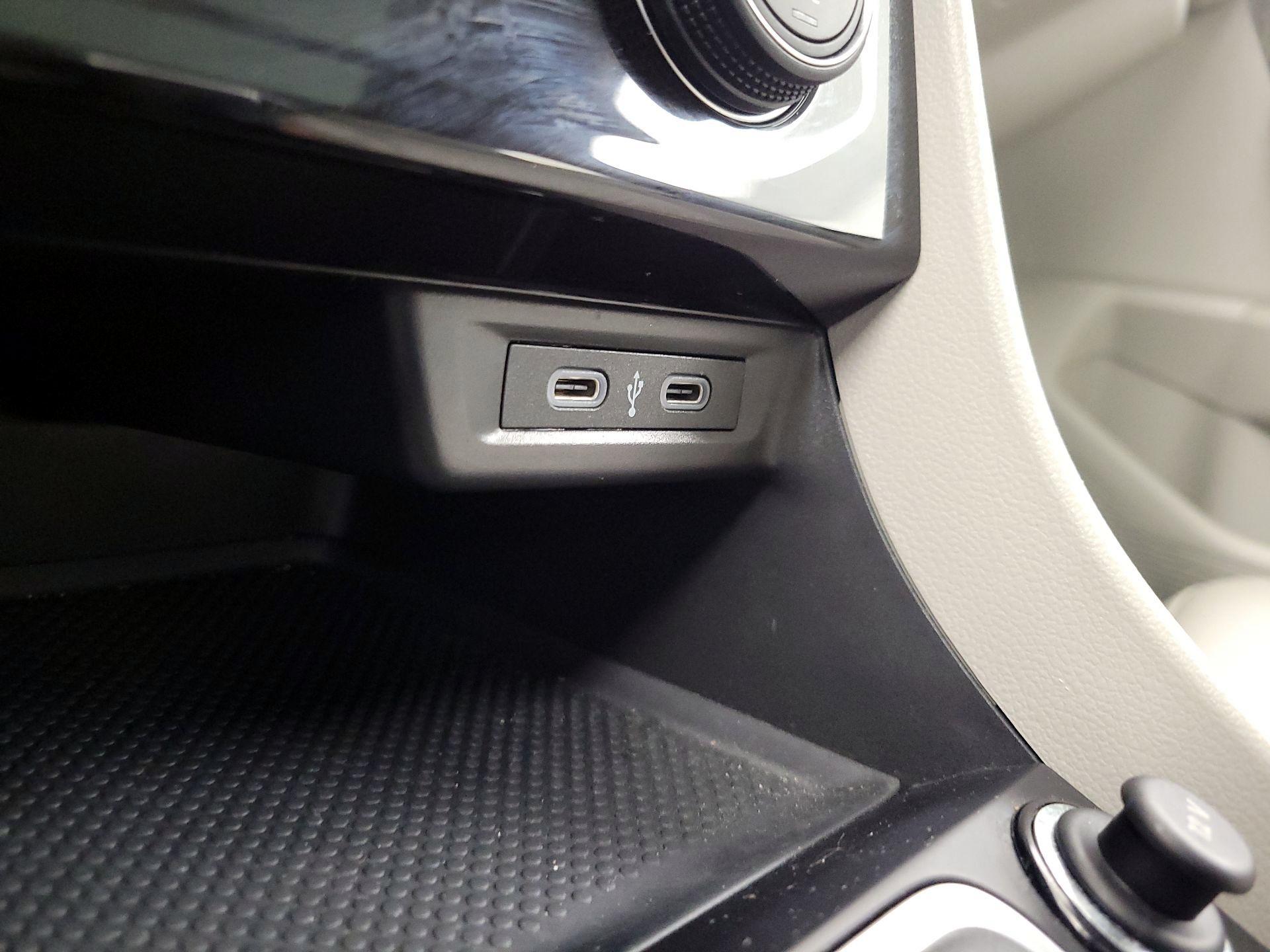 Thumbnail: 2024 Volkswagen Jetta - 18