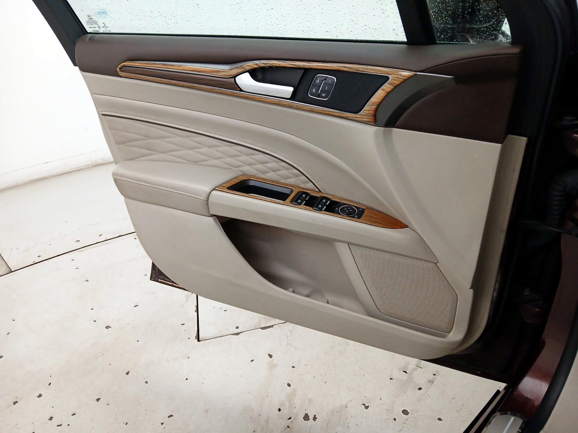 Thumbnail: 2017 Ford Fusion - 12