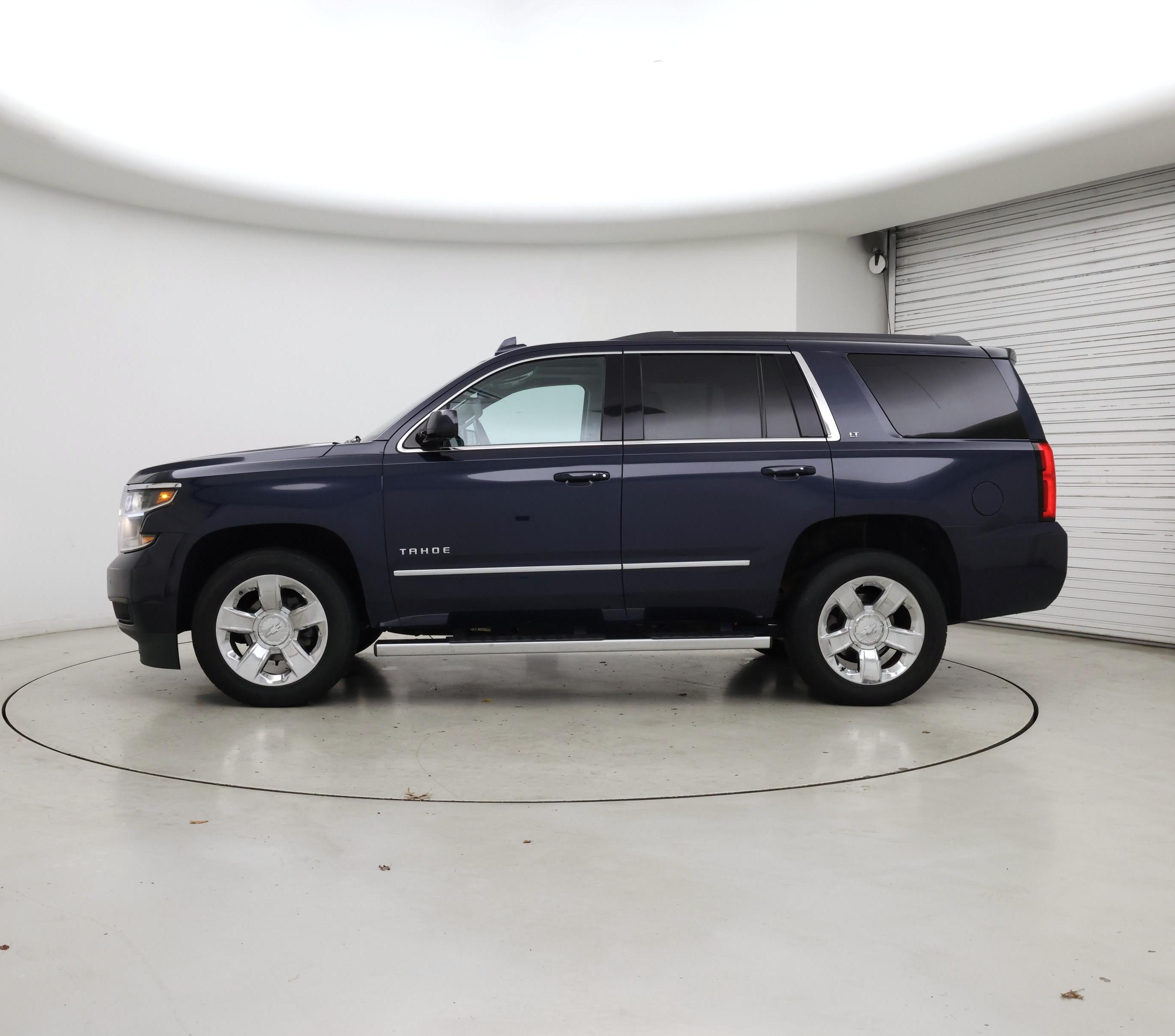 Thumbnail: 2017 Chevrolet Tahoe - 3