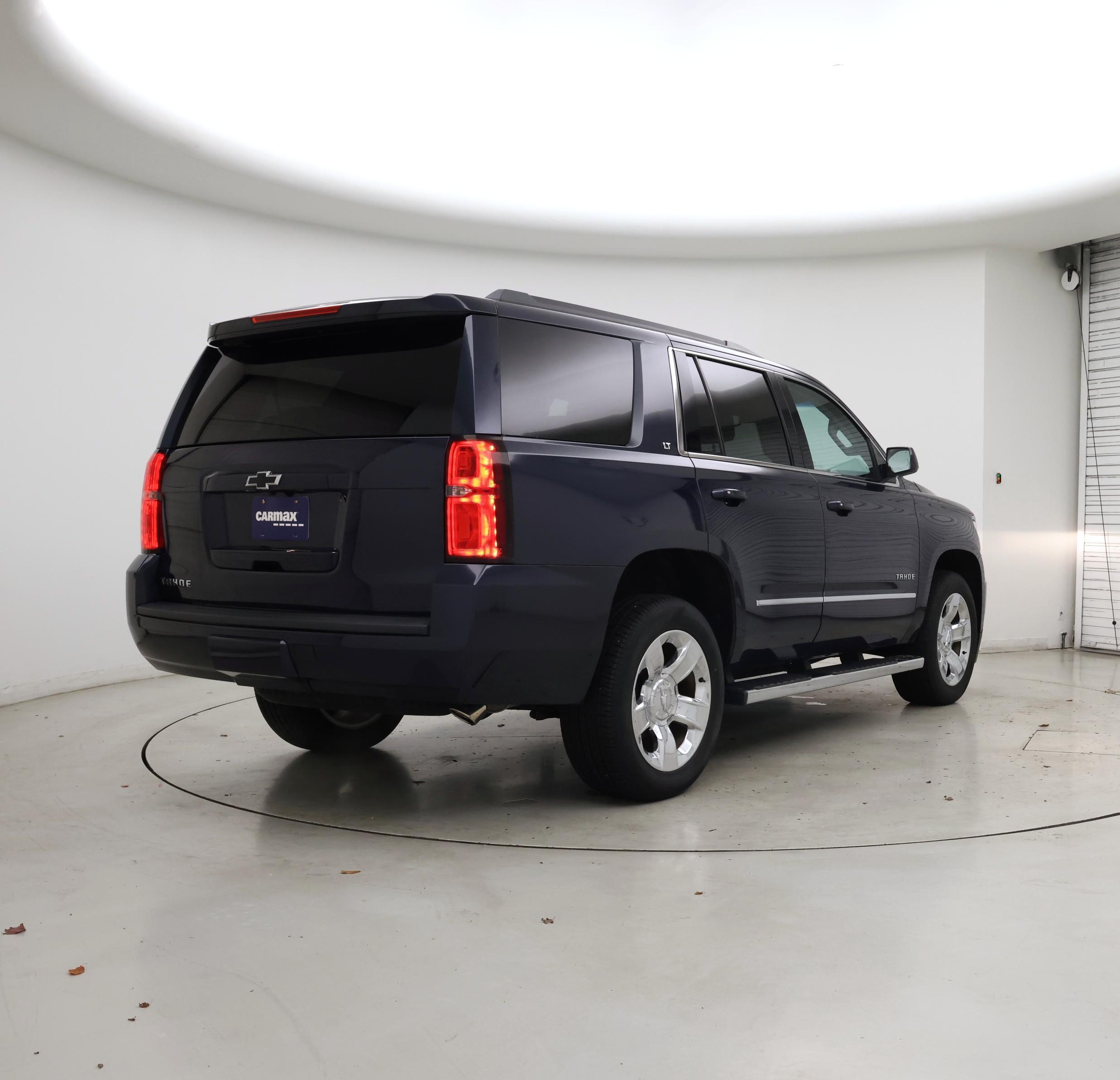 Thumbnail: 2017 Chevrolet Tahoe - 8