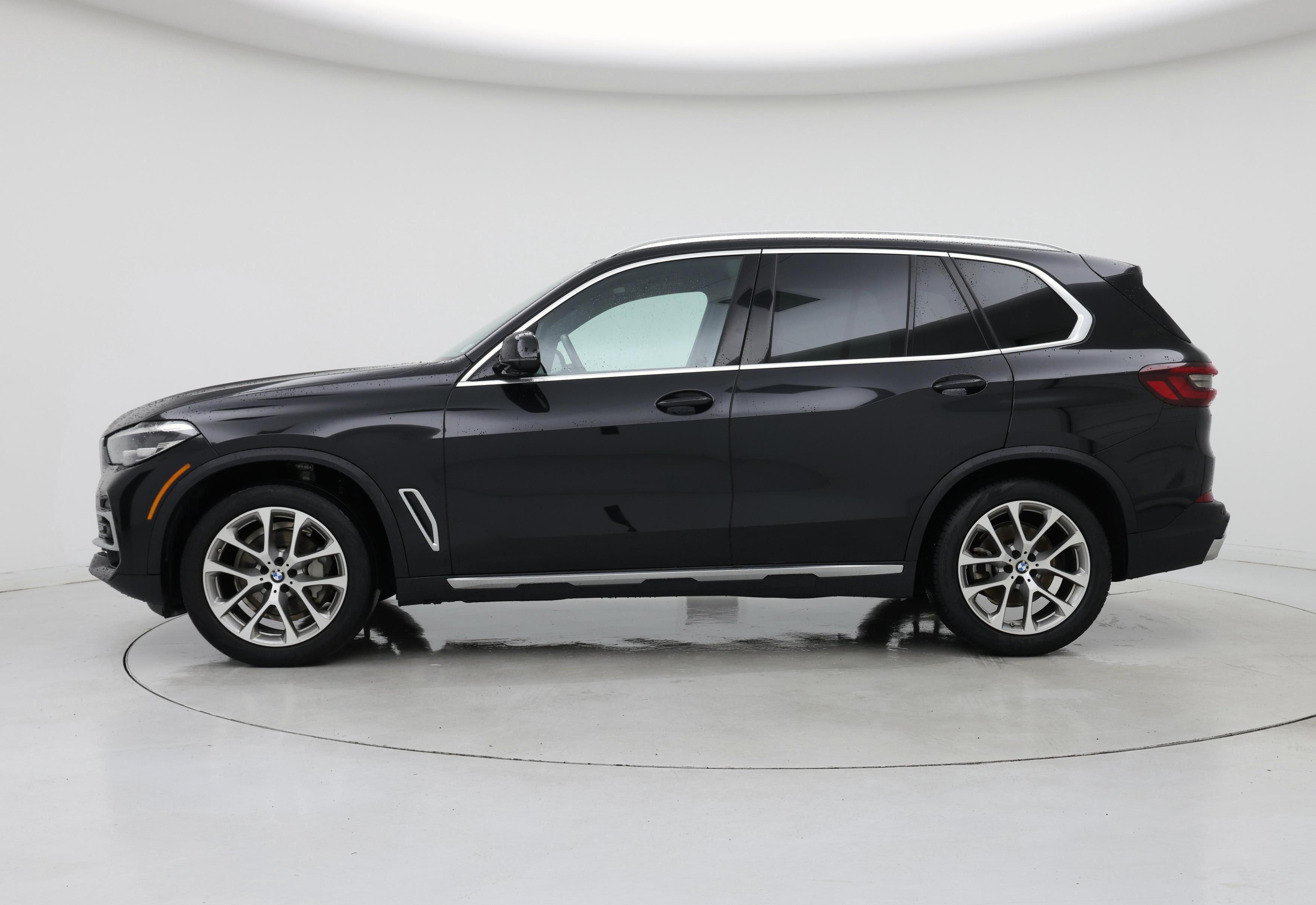 Thumbnail: 2022 BMW X5 - 3