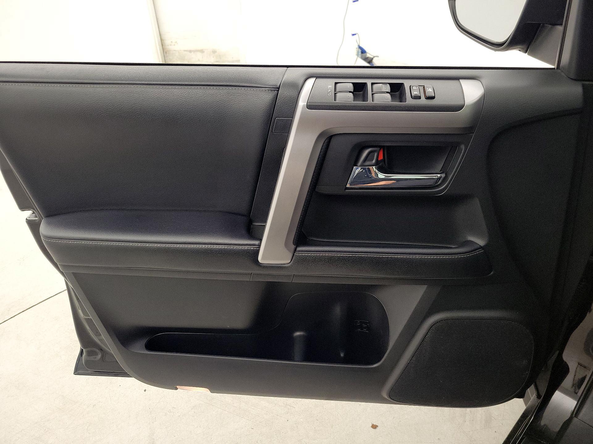 Thumbnail: 2021 Toyota 4Runner - 12