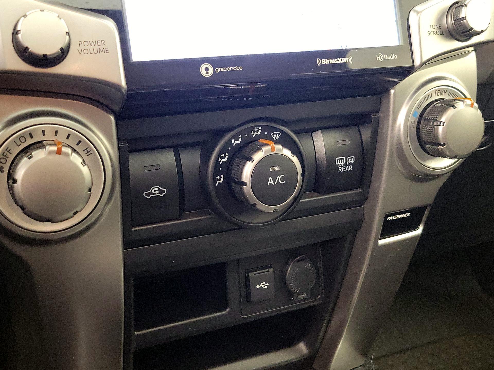 Thumbnail: 2021 Toyota 4Runner - 17