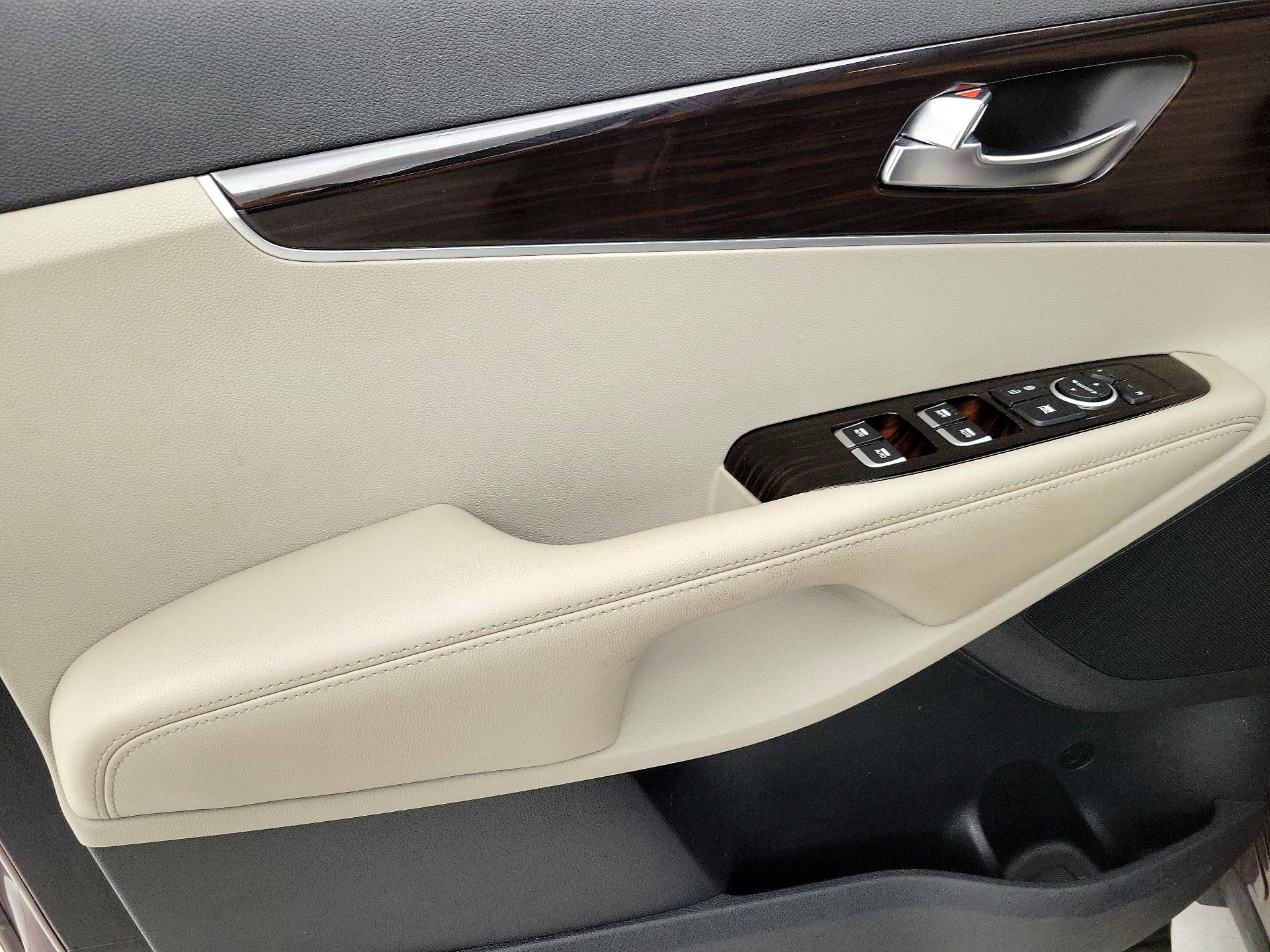 Thumbnail: 2019 Kia Sorento - 12