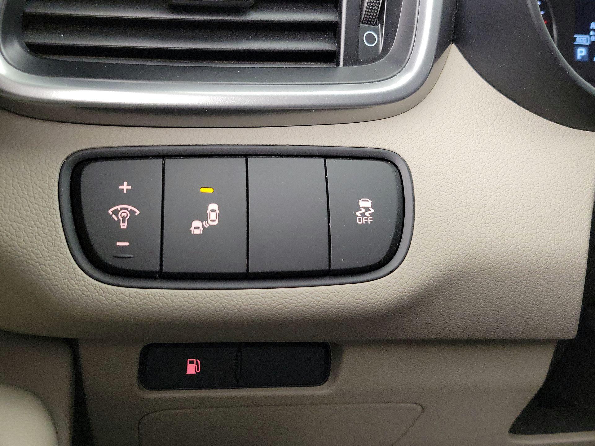 Thumbnail: 2019 Kia Sorento - 13