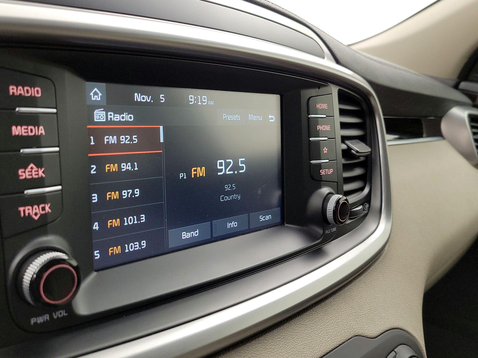 Thumbnail: 2019 Kia Sorento - 15