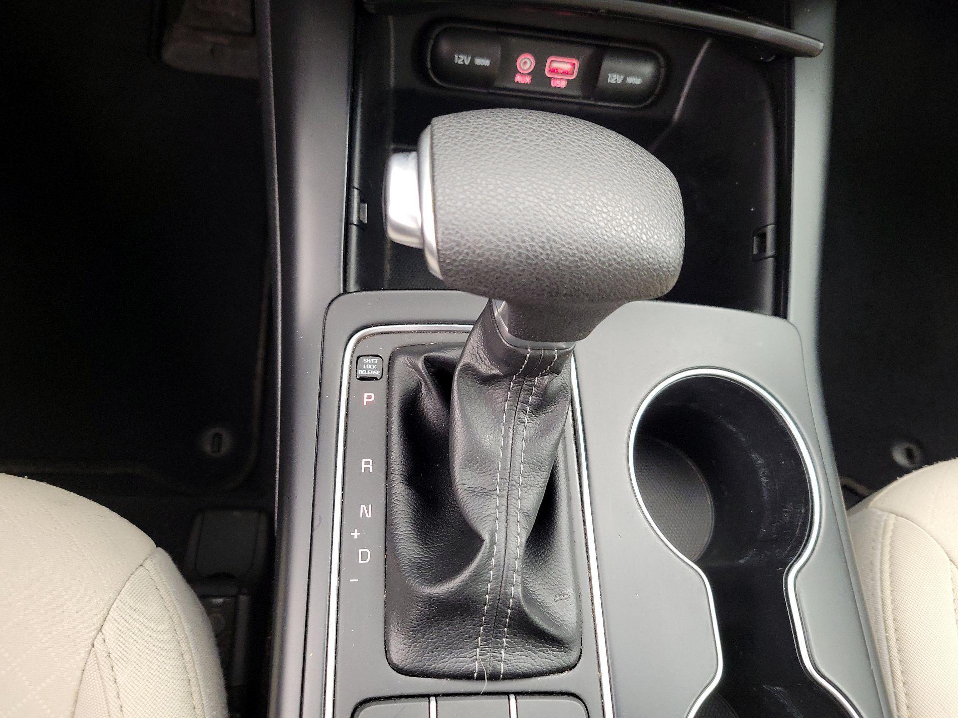 Thumbnail: 2019 Kia Sorento - 17