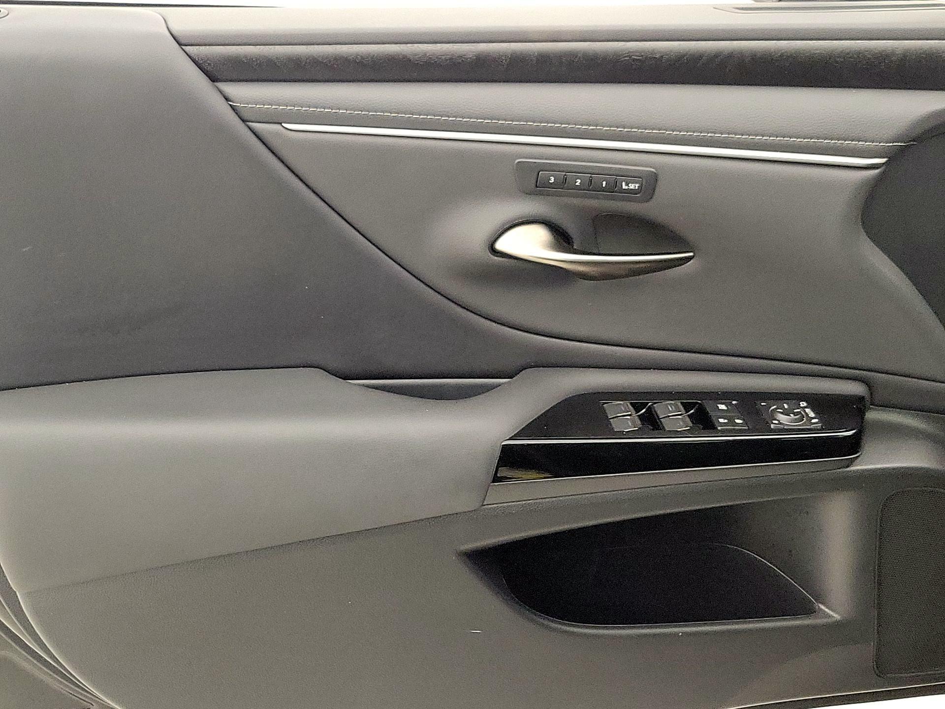 Thumbnail: 2024 Lexus ES - 12