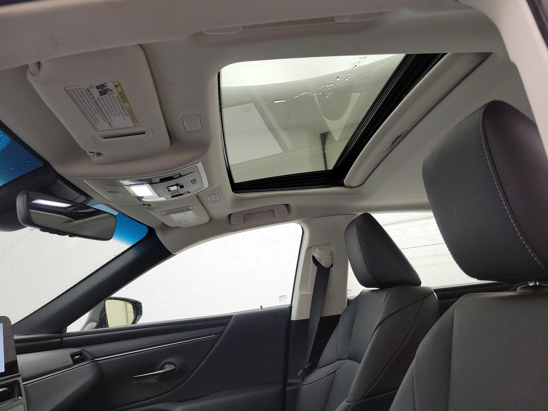 Thumbnail: 2024 Lexus ES - 19