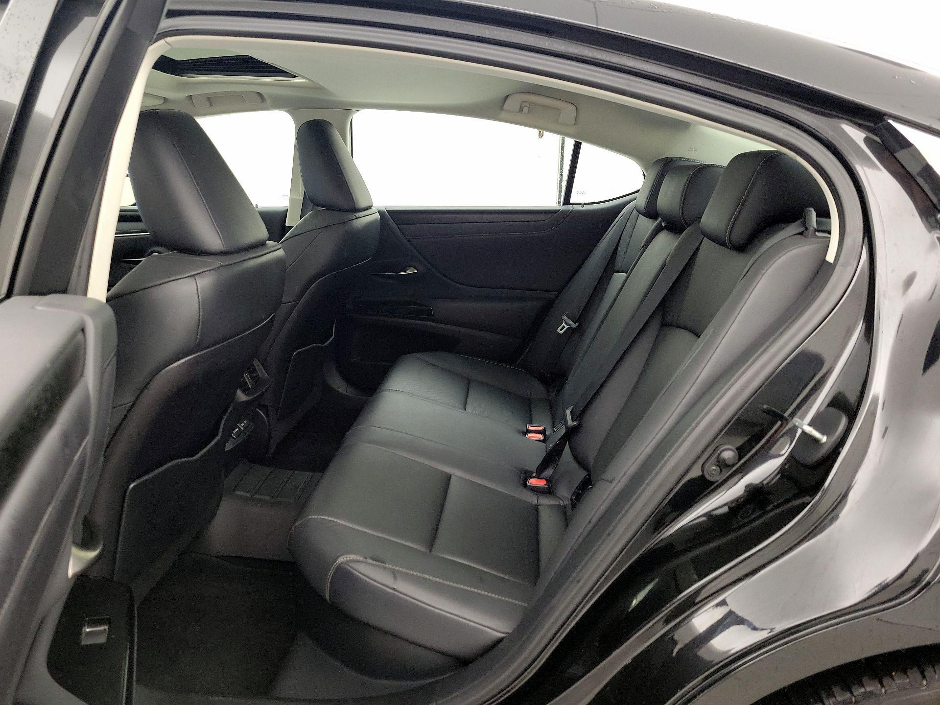 Thumbnail: 2024 Lexus ES - 20