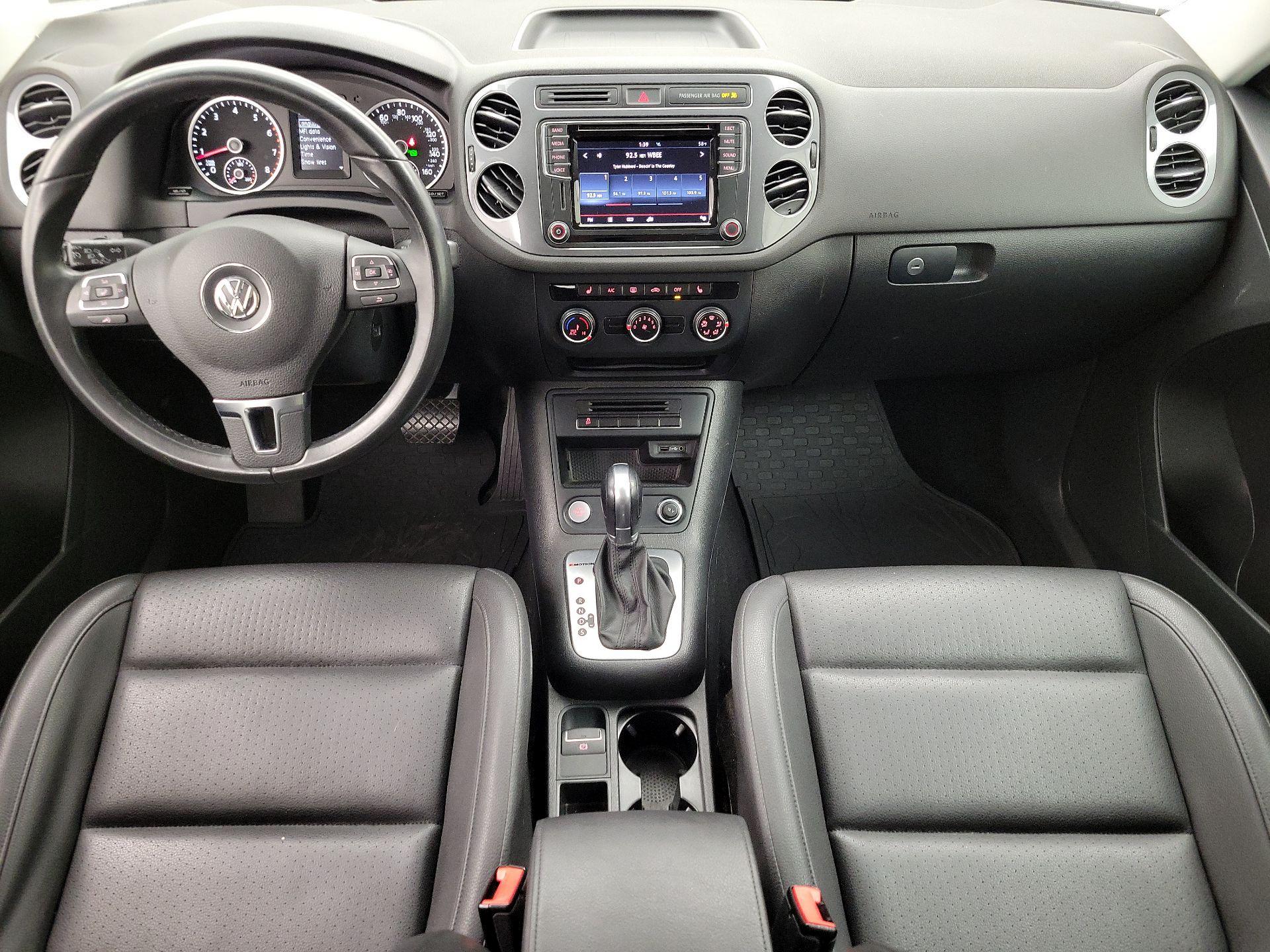 Thumbnail: 2017 Volkswagen Tiguan - 9