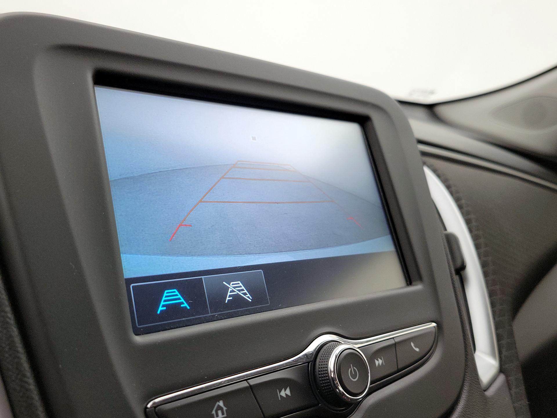 Thumbnail: 2018 Chevrolet Malibu - 14