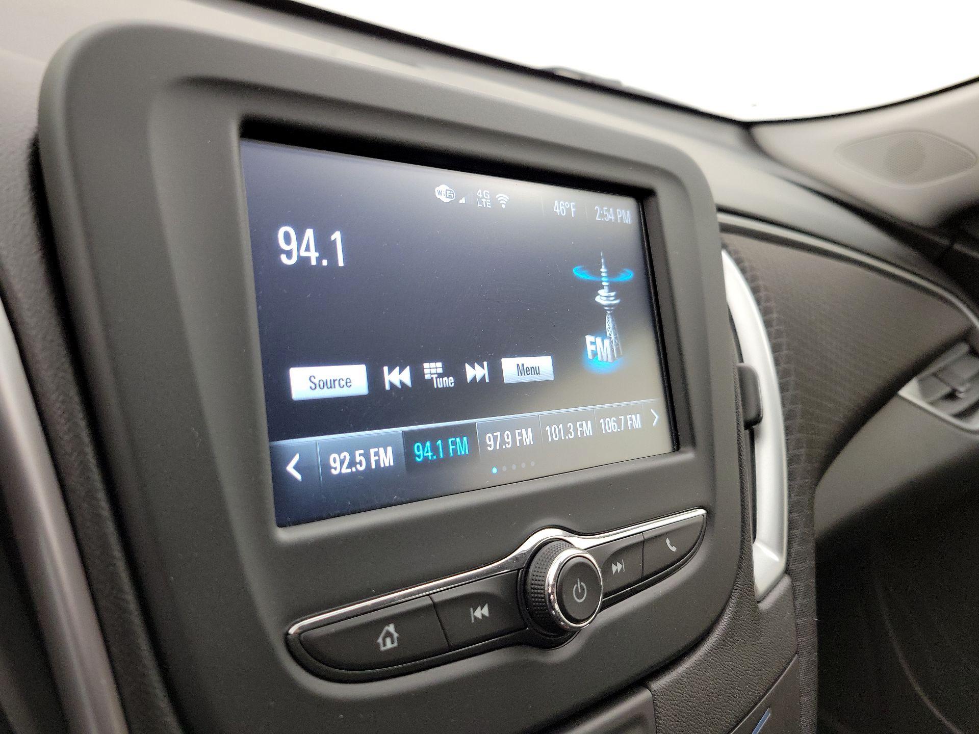 Thumbnail: 2018 Chevrolet Malibu - 15