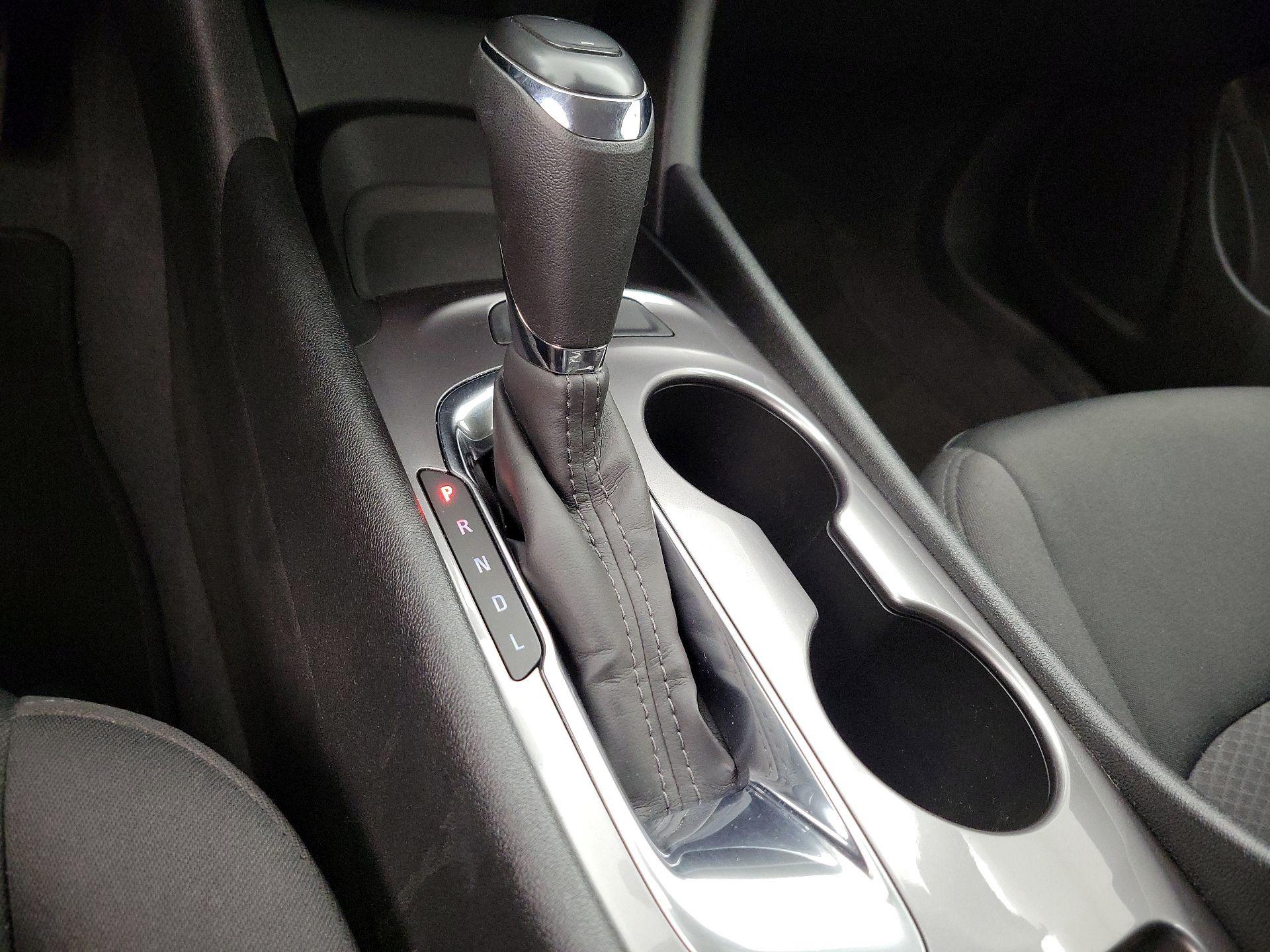 Thumbnail: 2018 Chevrolet Malibu - 17