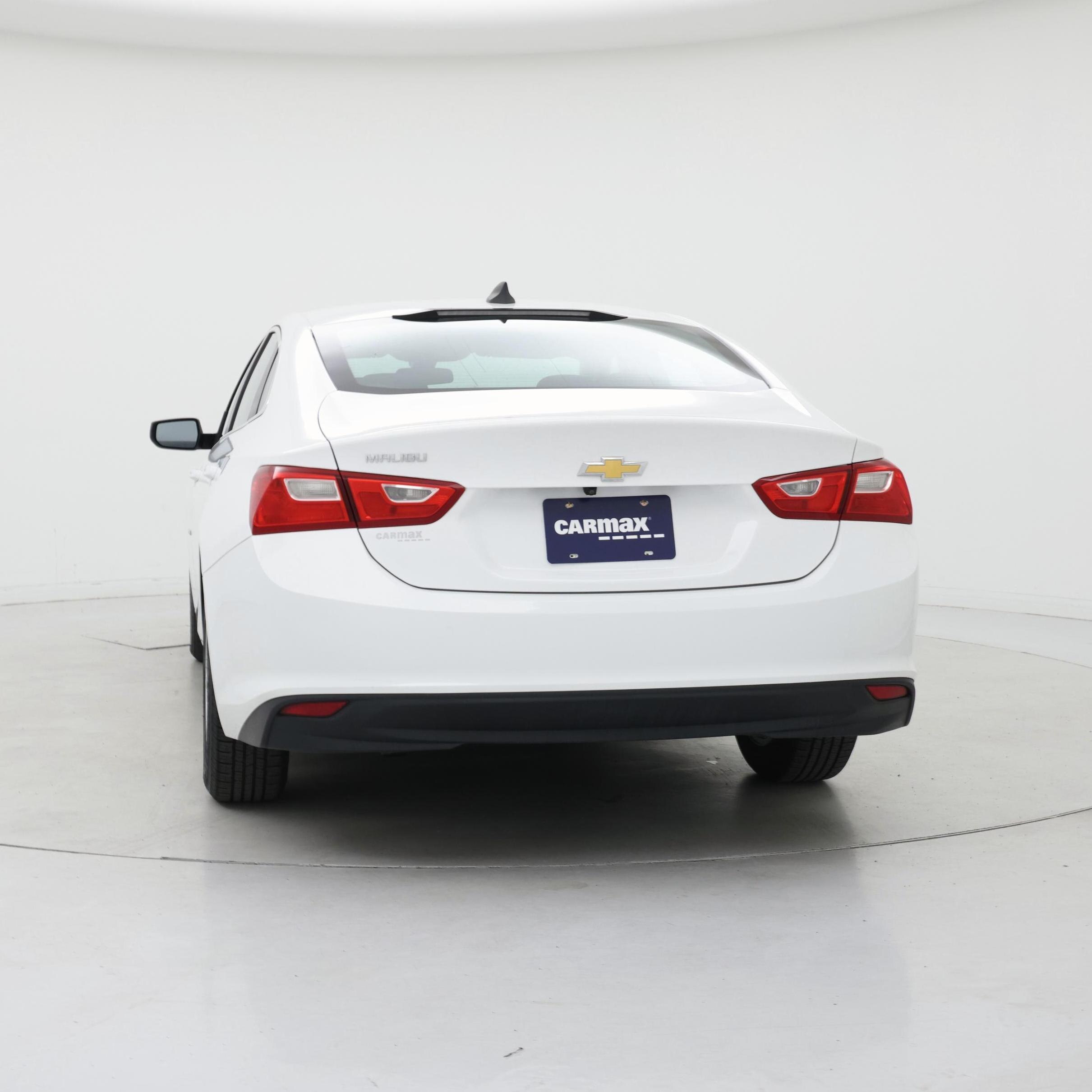 Thumbnail: 2018 Chevrolet Malibu - 6