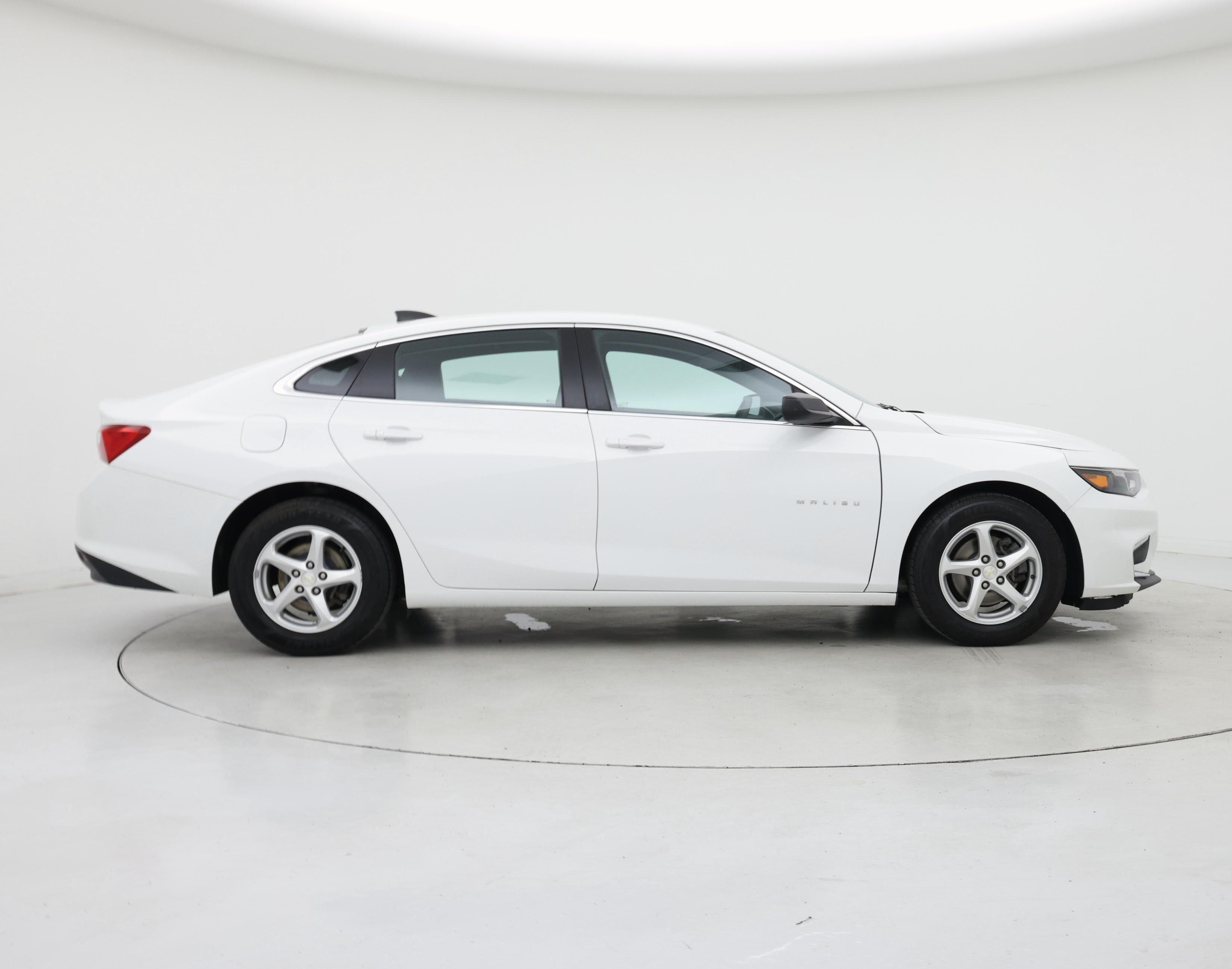 Thumbnail: 2018 Chevrolet Malibu - 7