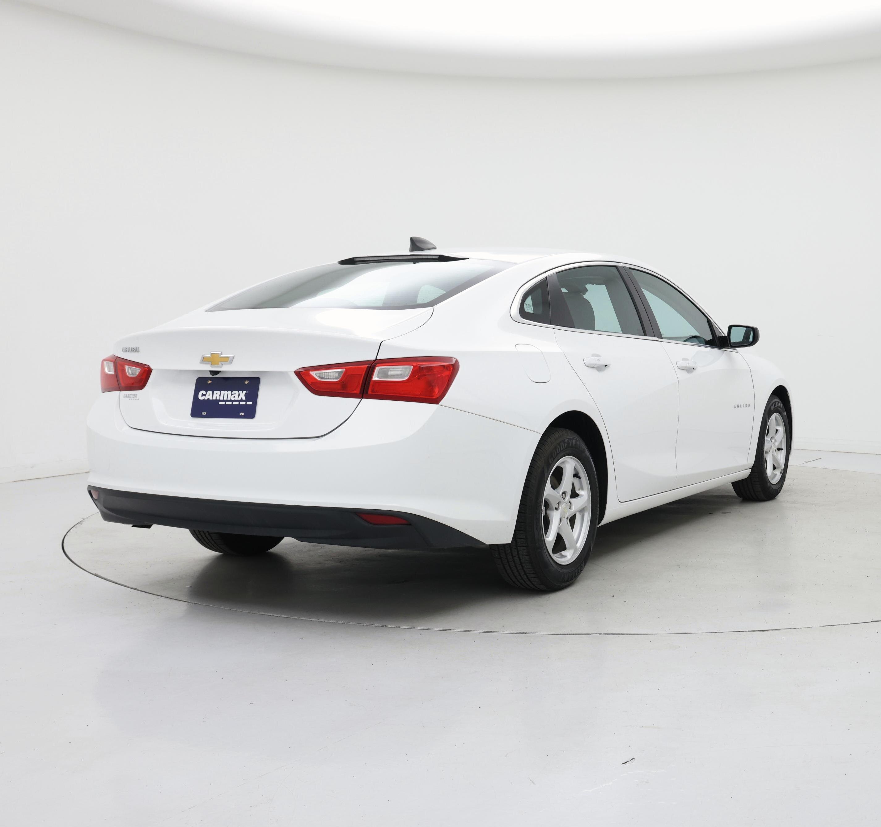 Thumbnail: 2018 Chevrolet Malibu - 8