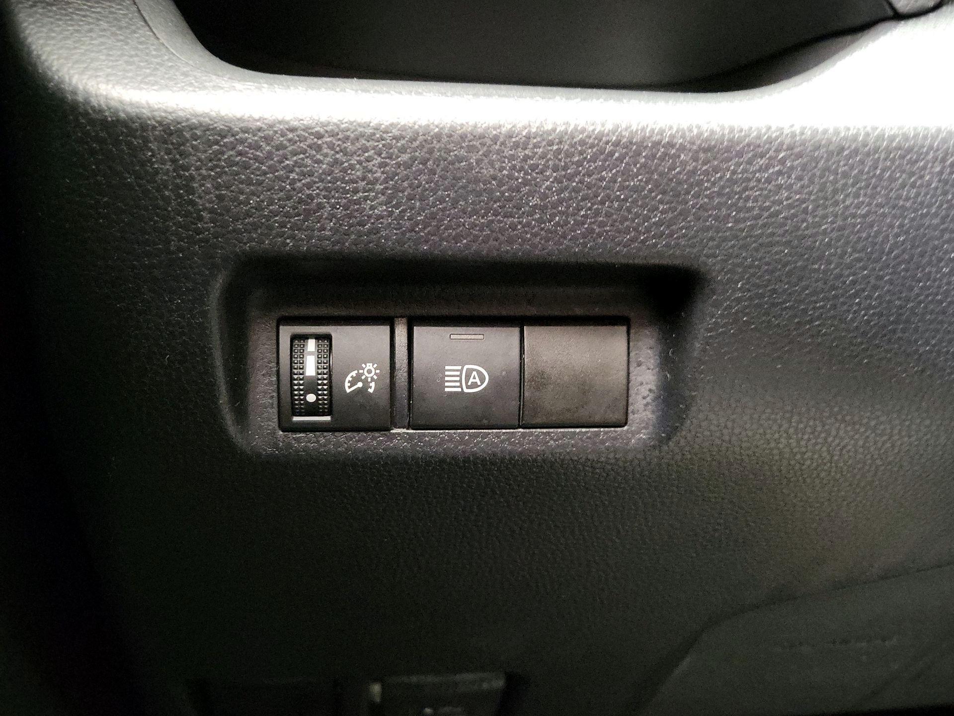 Thumbnail: 2020 Toyota RAV4 - 13