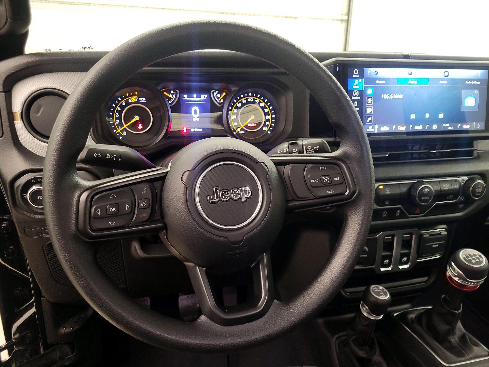 Thumbnail: 2025 Jeep Wrangler - 10