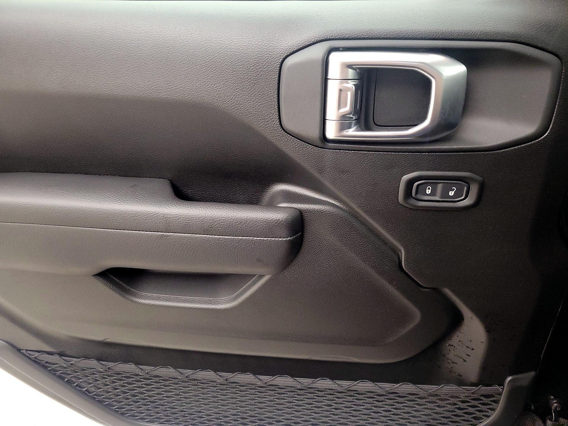 Thumbnail: 2025 Jeep Wrangler - 12