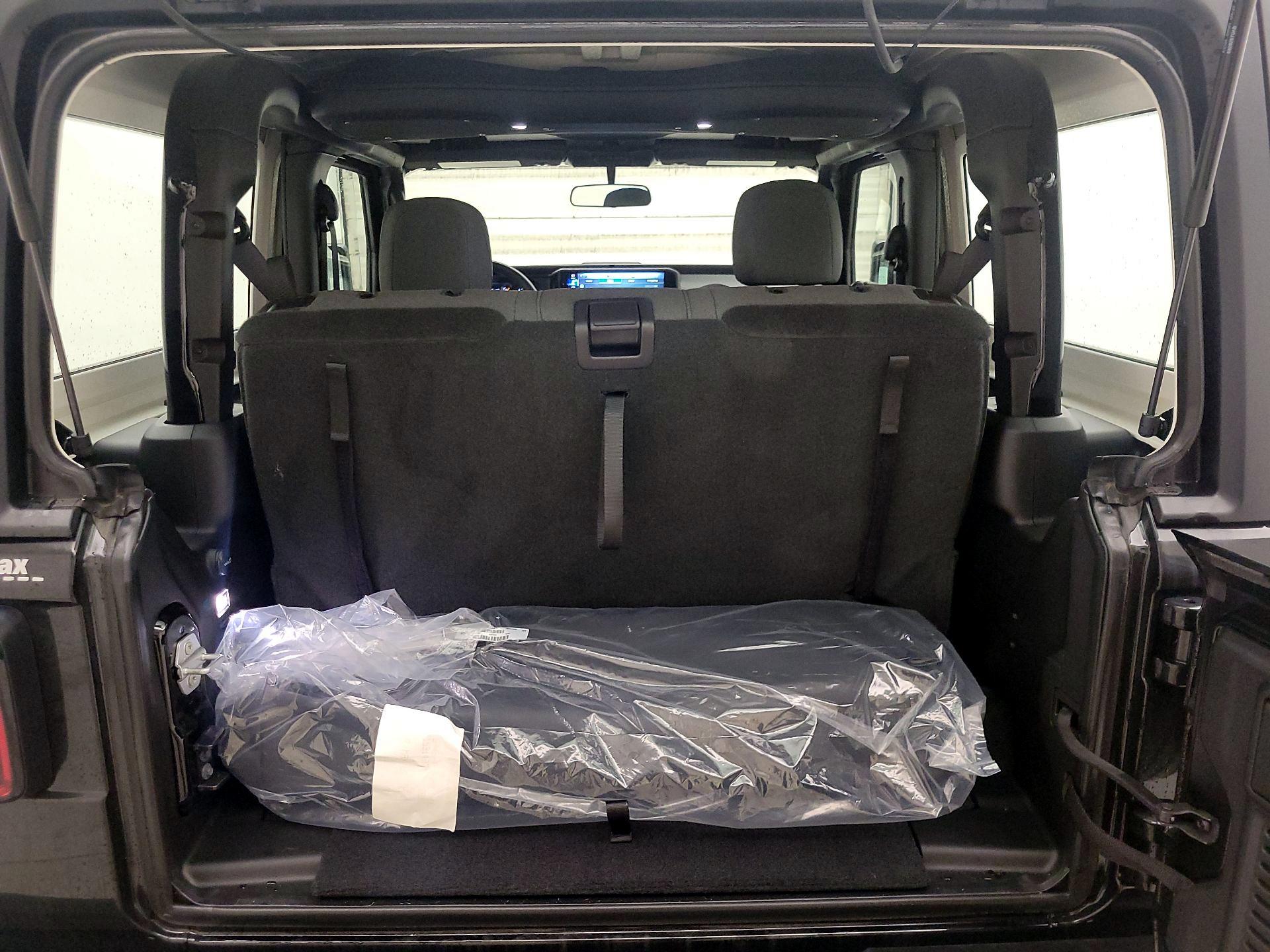 Thumbnail: 2025 Jeep Wrangler - 20