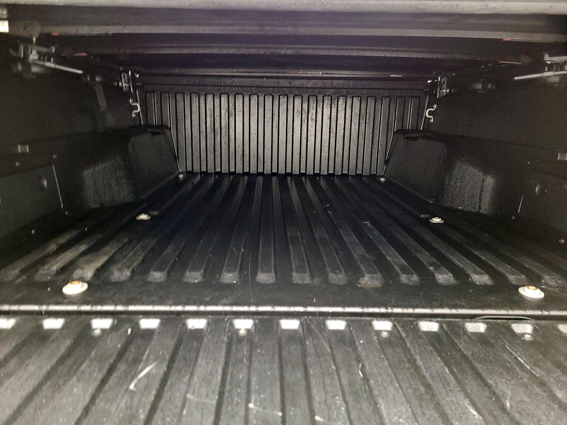 Thumbnail: 2017 Toyota Tacoma - 20