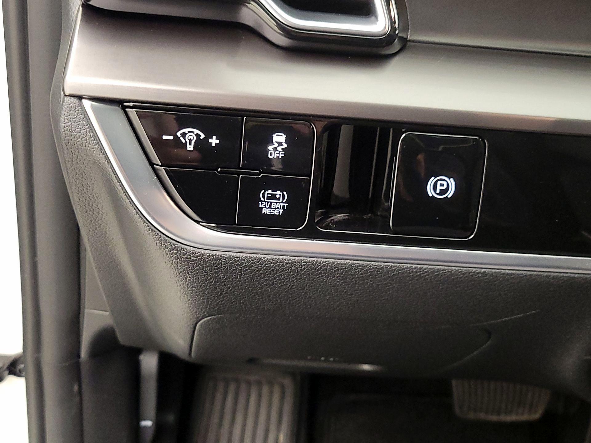 Thumbnail: 2023 Kia Sportage - 13