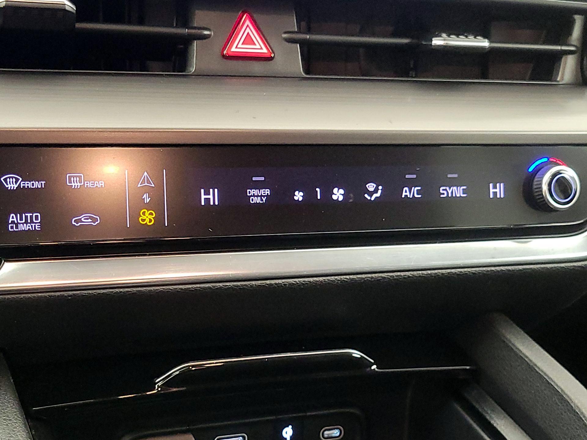 Thumbnail: 2023 Kia Sportage - 16