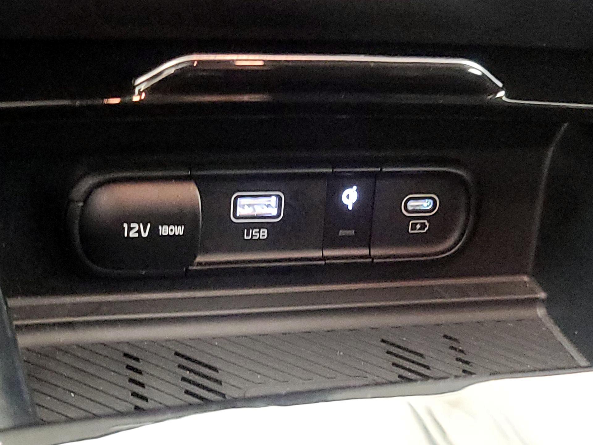 Thumbnail: 2023 Kia Sportage - 18