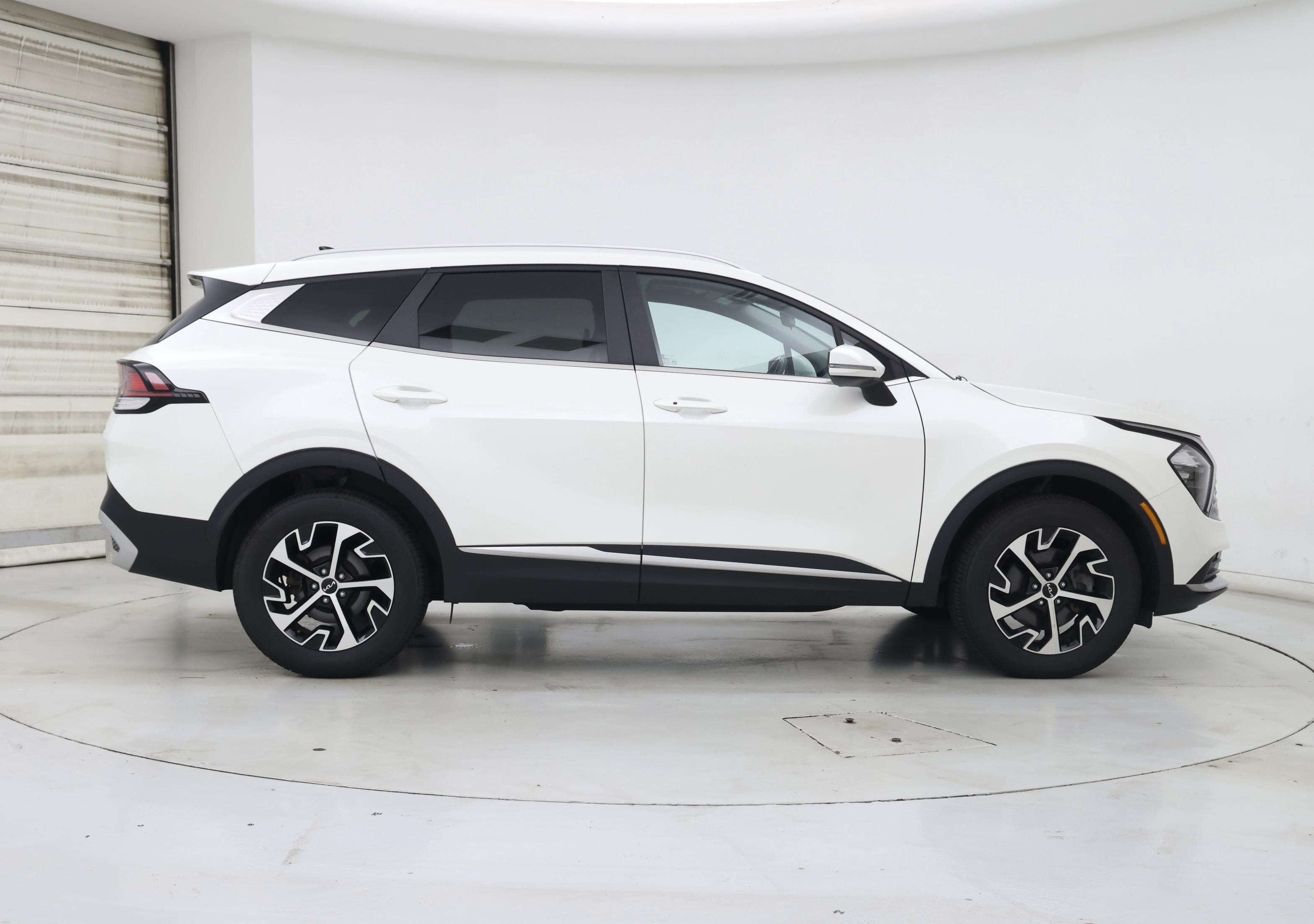 Thumbnail: 2023 Kia Sportage - 7