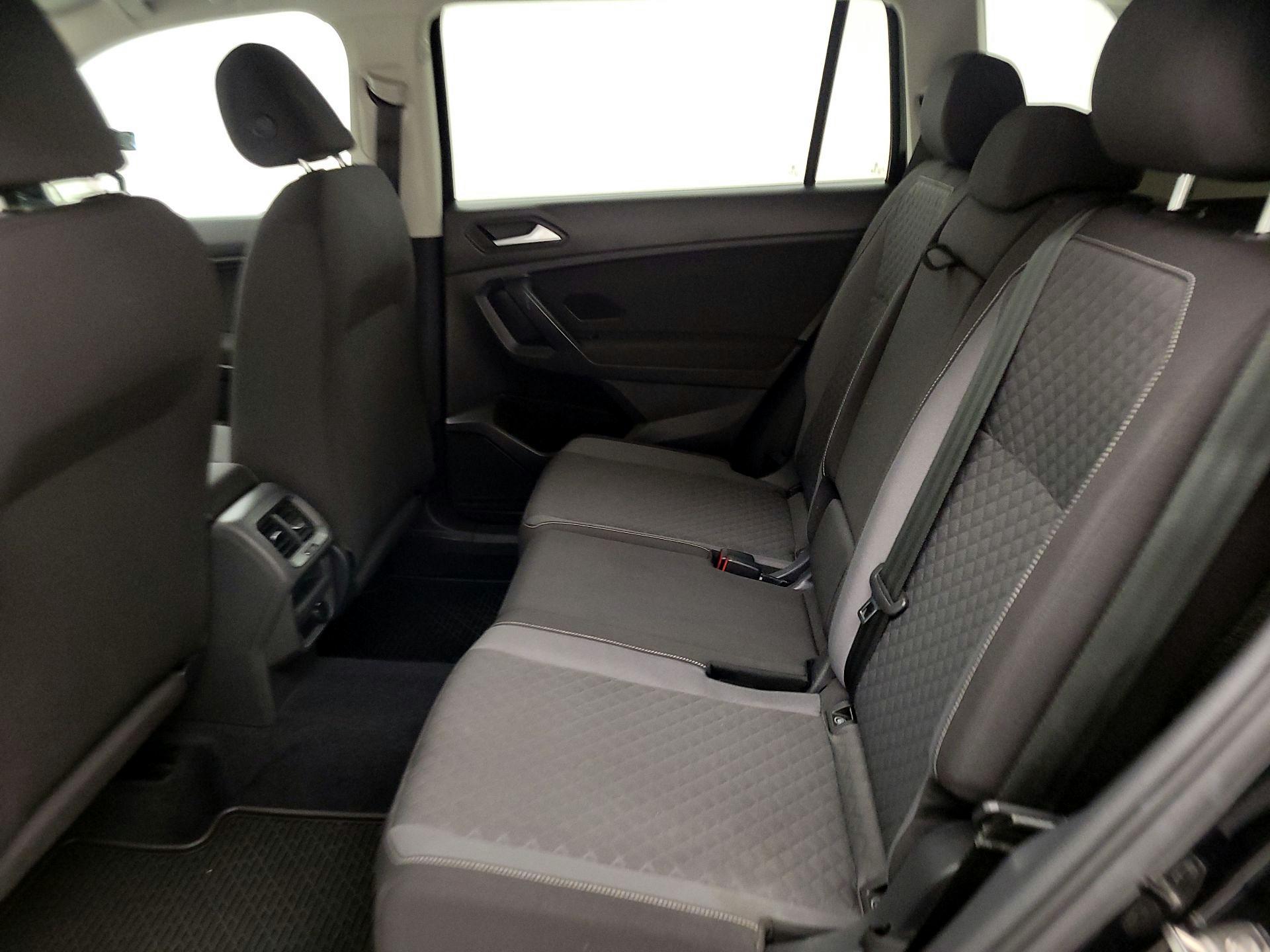 Thumbnail: 2021 Volkswagen Tiguan - 19