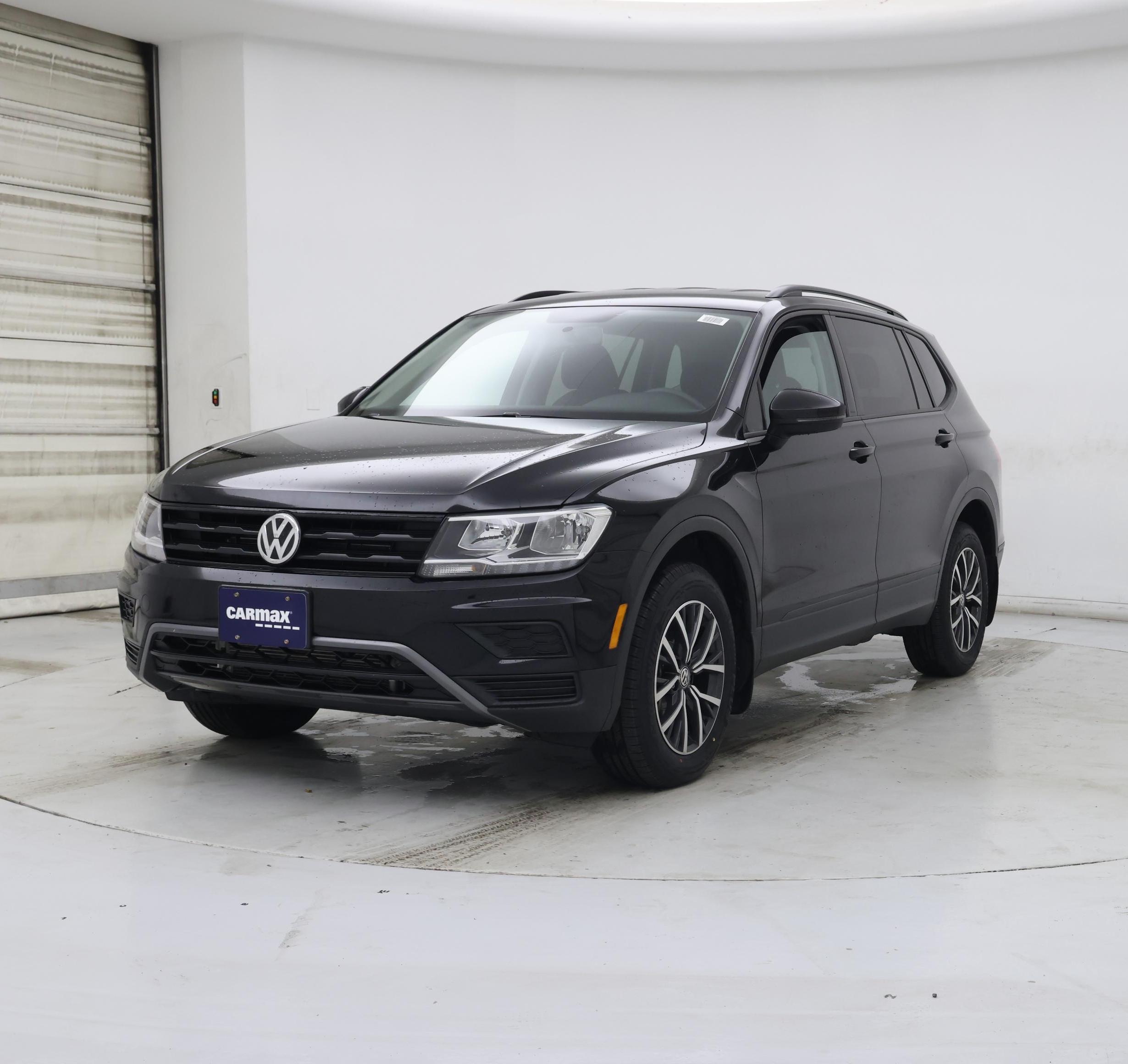 Thumbnail: 2021 Volkswagen Tiguan - 4