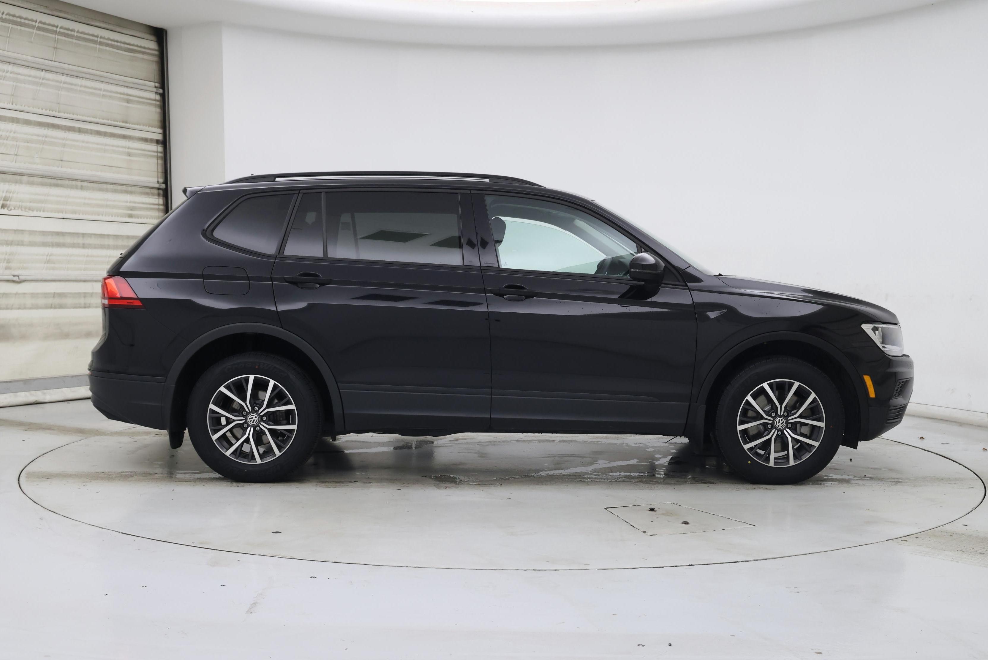 Thumbnail: 2021 Volkswagen Tiguan - 7