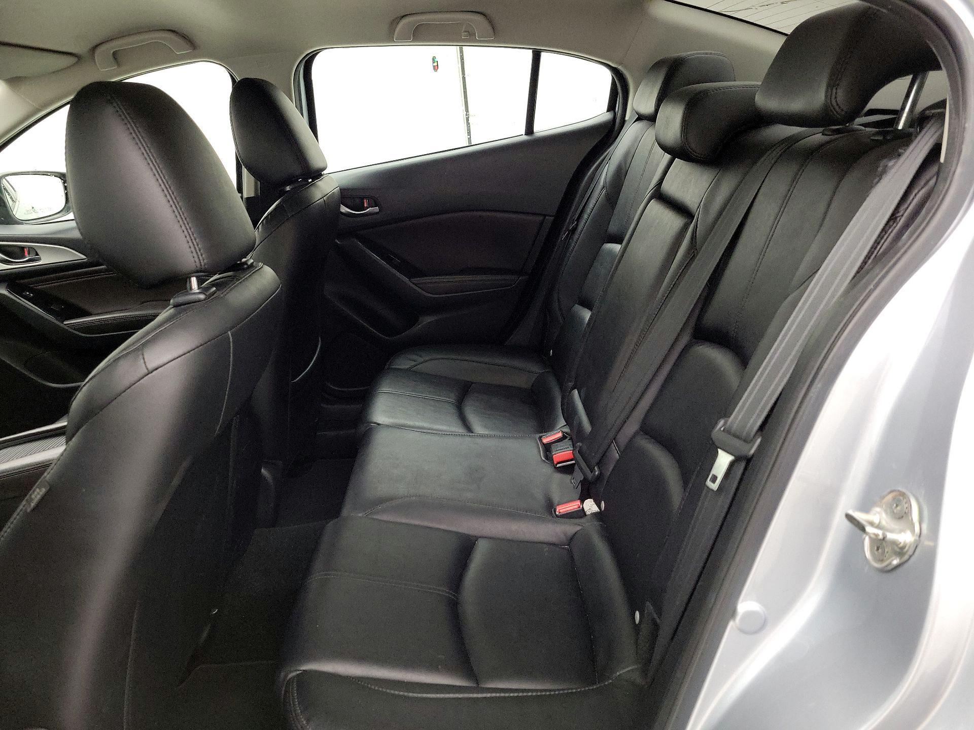 Thumbnail: 2017 Mazda Mazda3 - 19