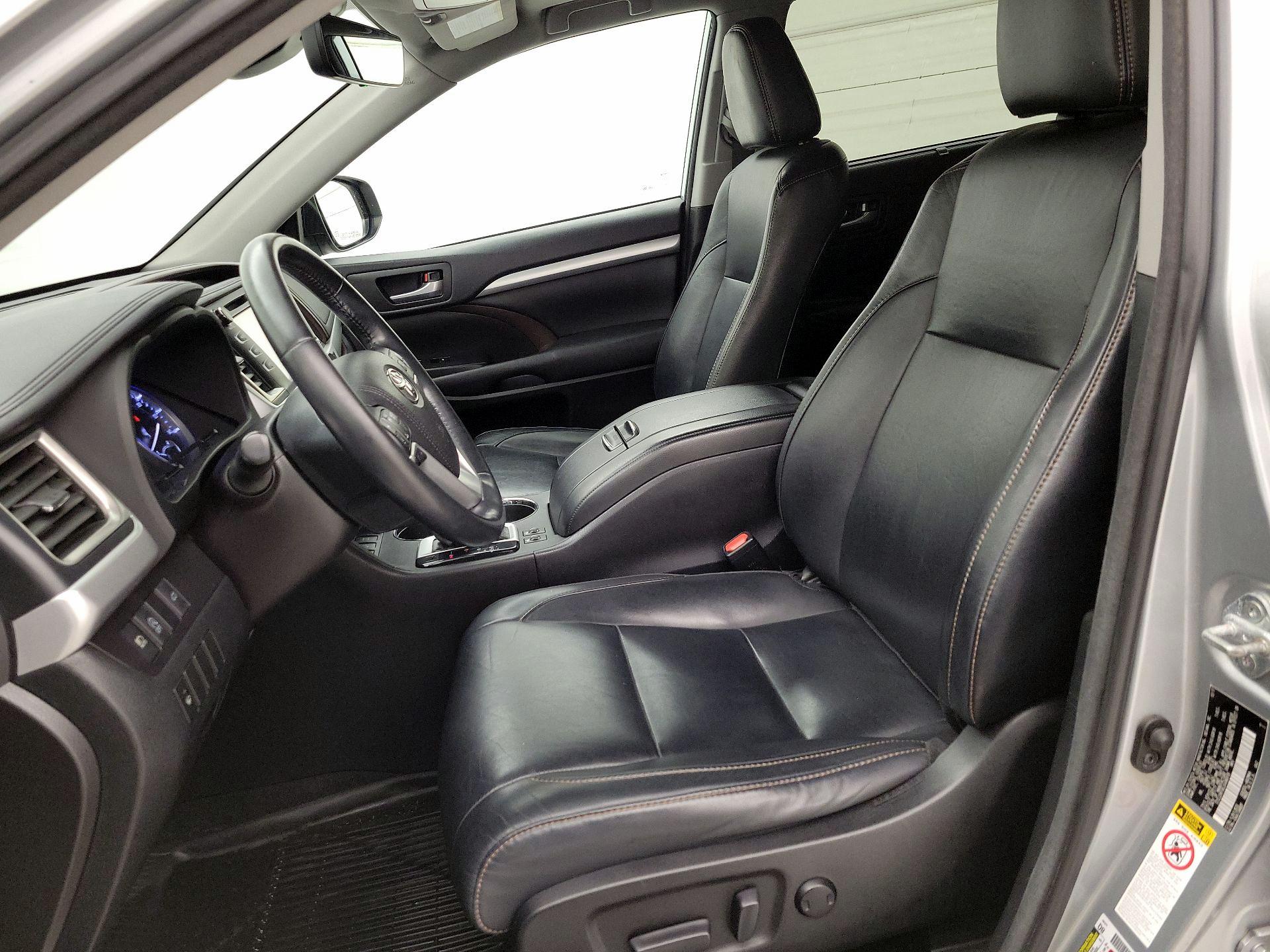 Thumbnail: 2018 Toyota Highlander - 11