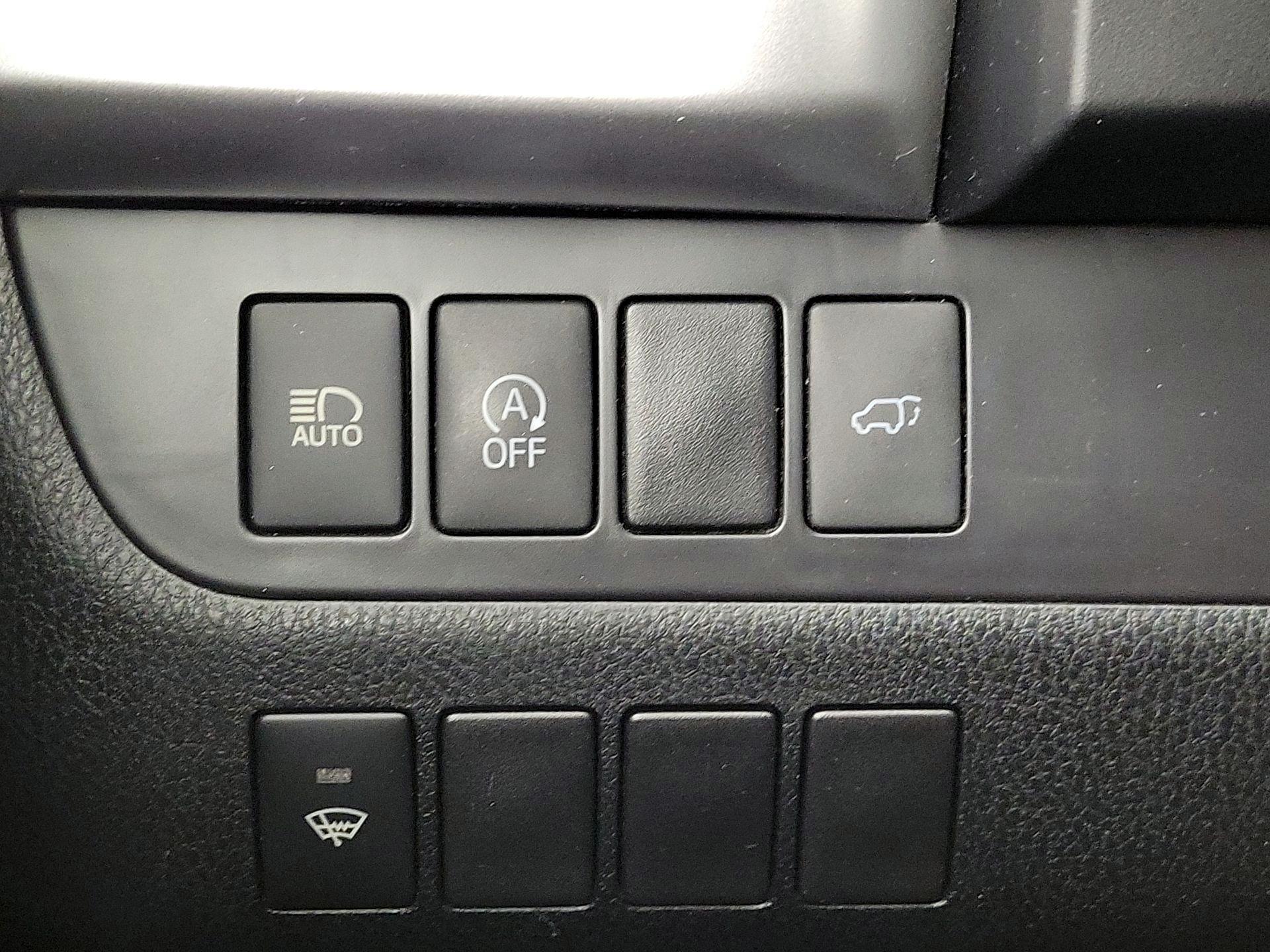 Thumbnail: 2018 Toyota Highlander - 13