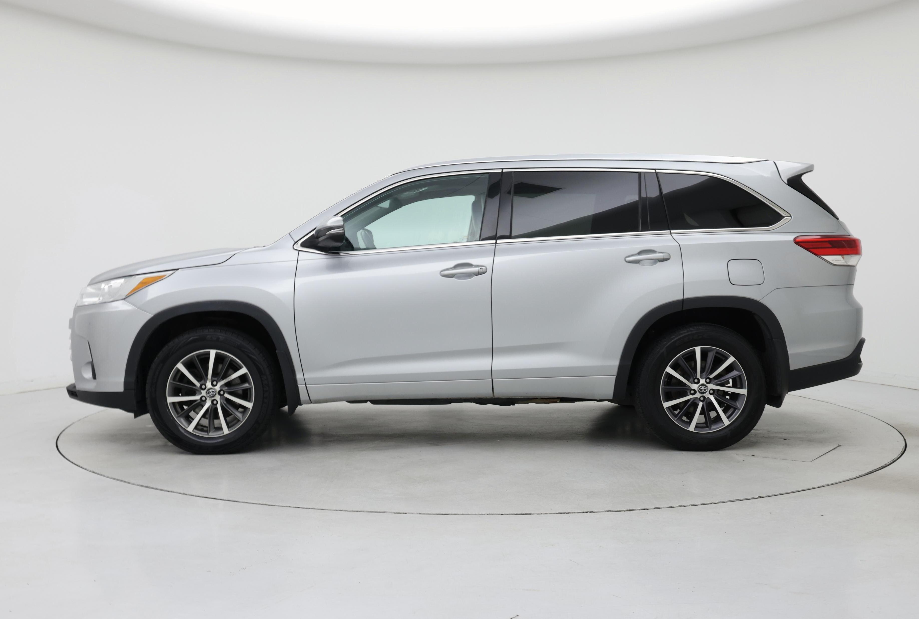 Thumbnail: 2018 Toyota Highlander - 3