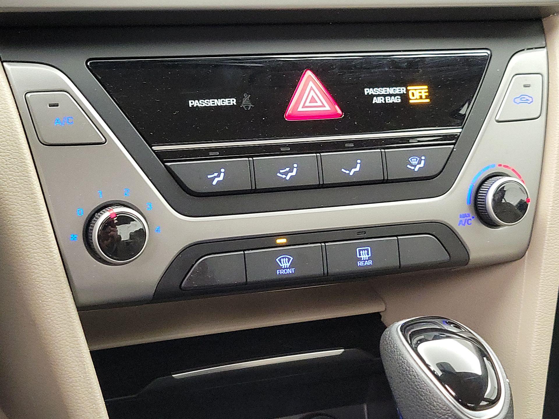 Thumbnail: 2018 Hyundai Elantra - 16