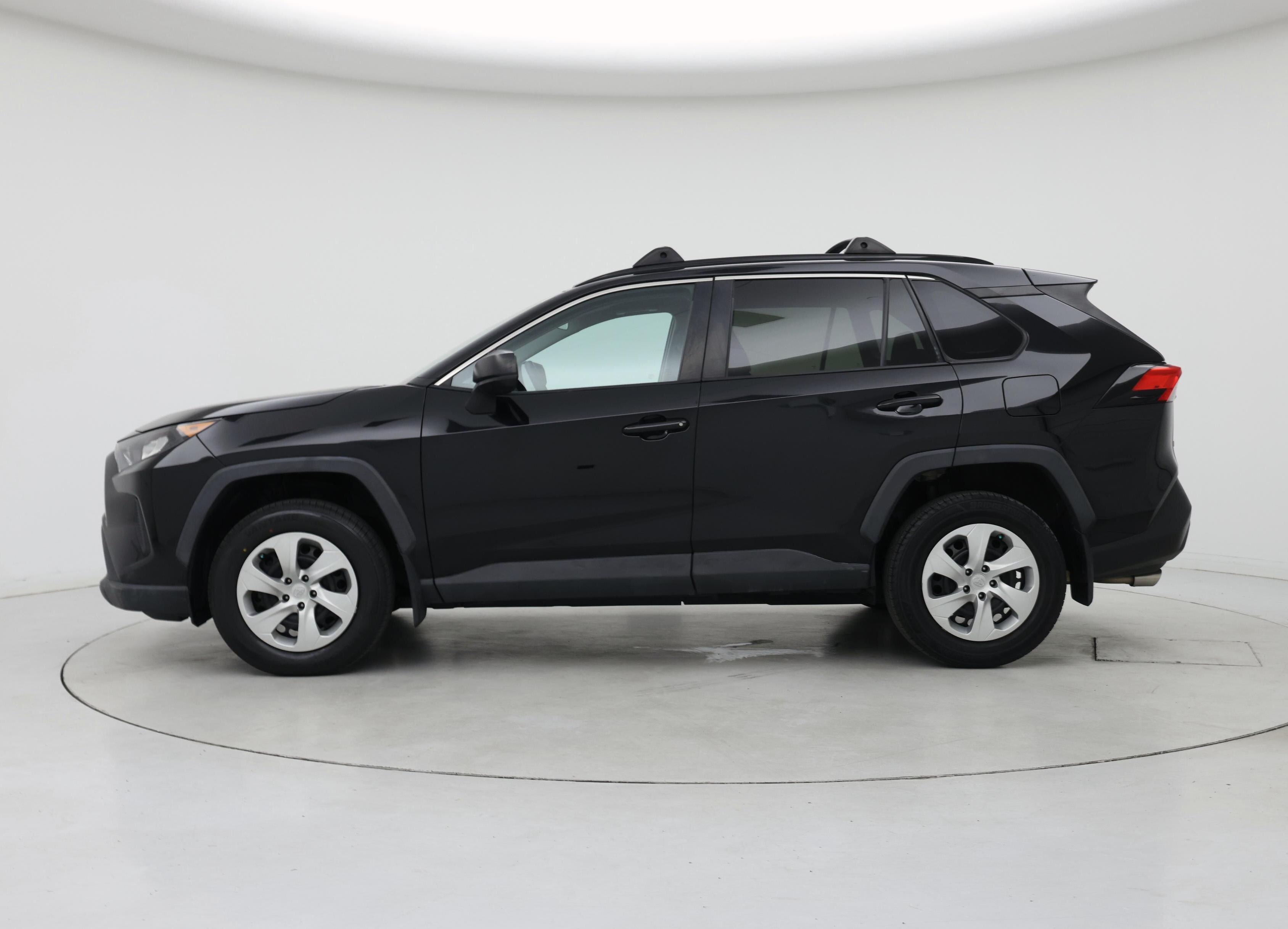 Thumbnail: 2020 Toyota RAV4 - 3