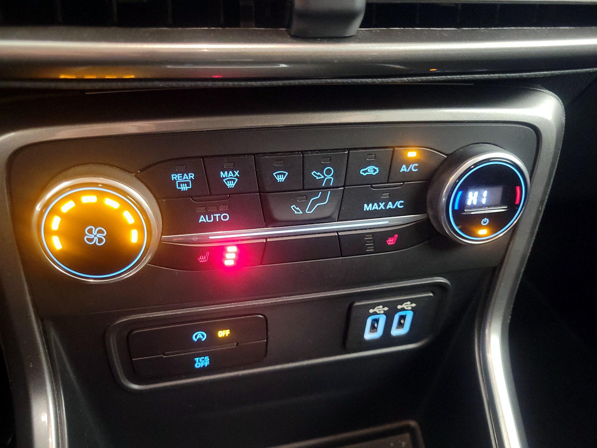 Thumbnail: 2018 Ford EcoSport - 16