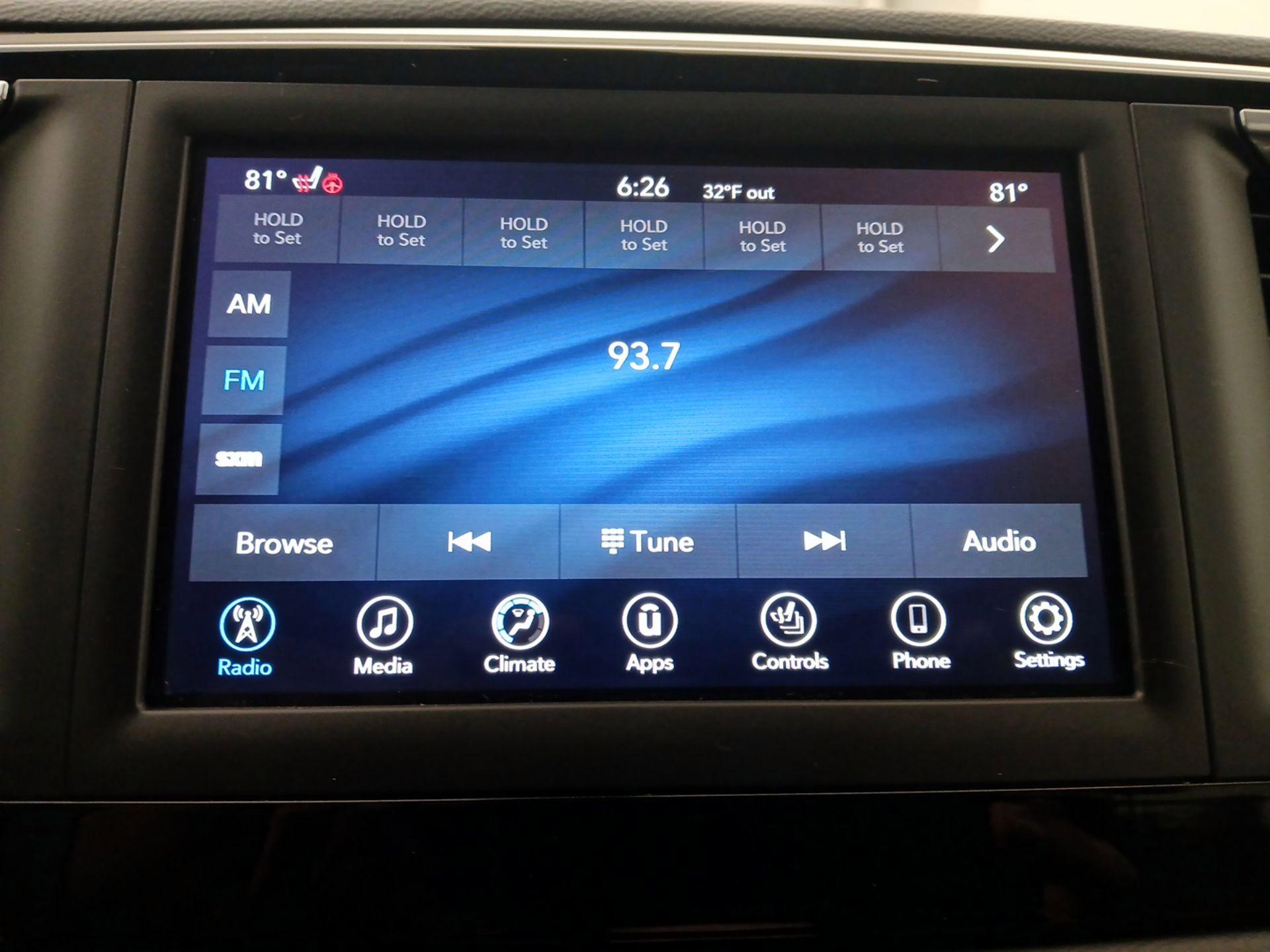 Thumbnail: 2020 Chrysler Pacifica - 15