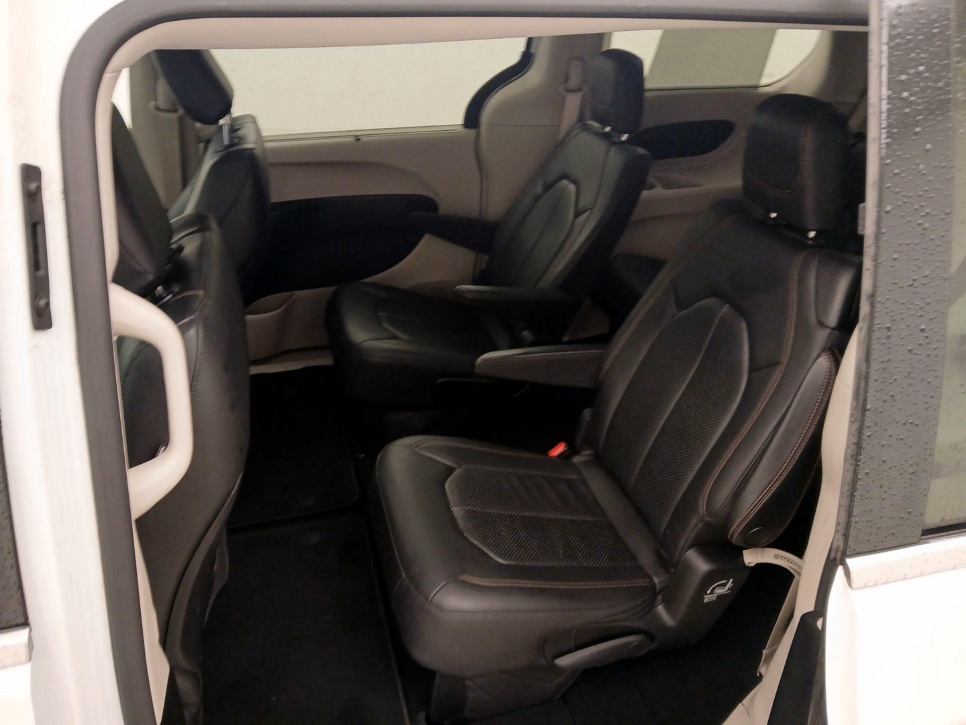 Thumbnail: 2020 Chrysler Pacifica - 19