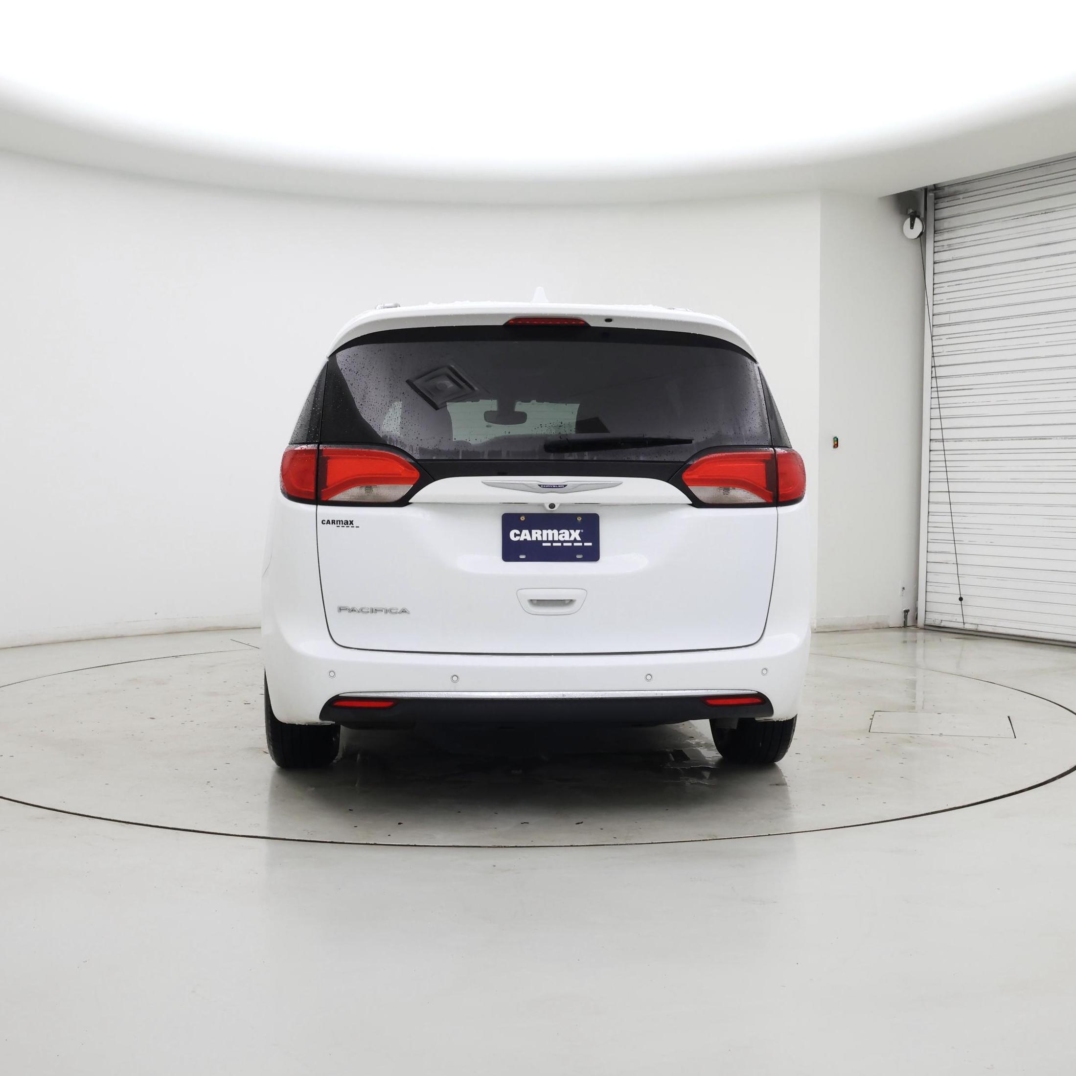 Thumbnail: 2020 Chrysler Pacifica - 6