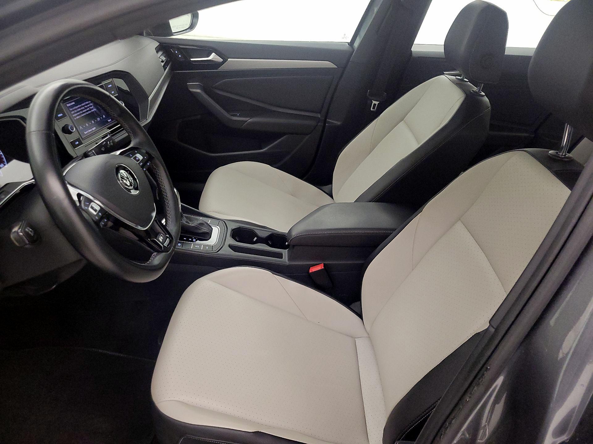 Thumbnail: 2019 Volkswagen Jetta - 11