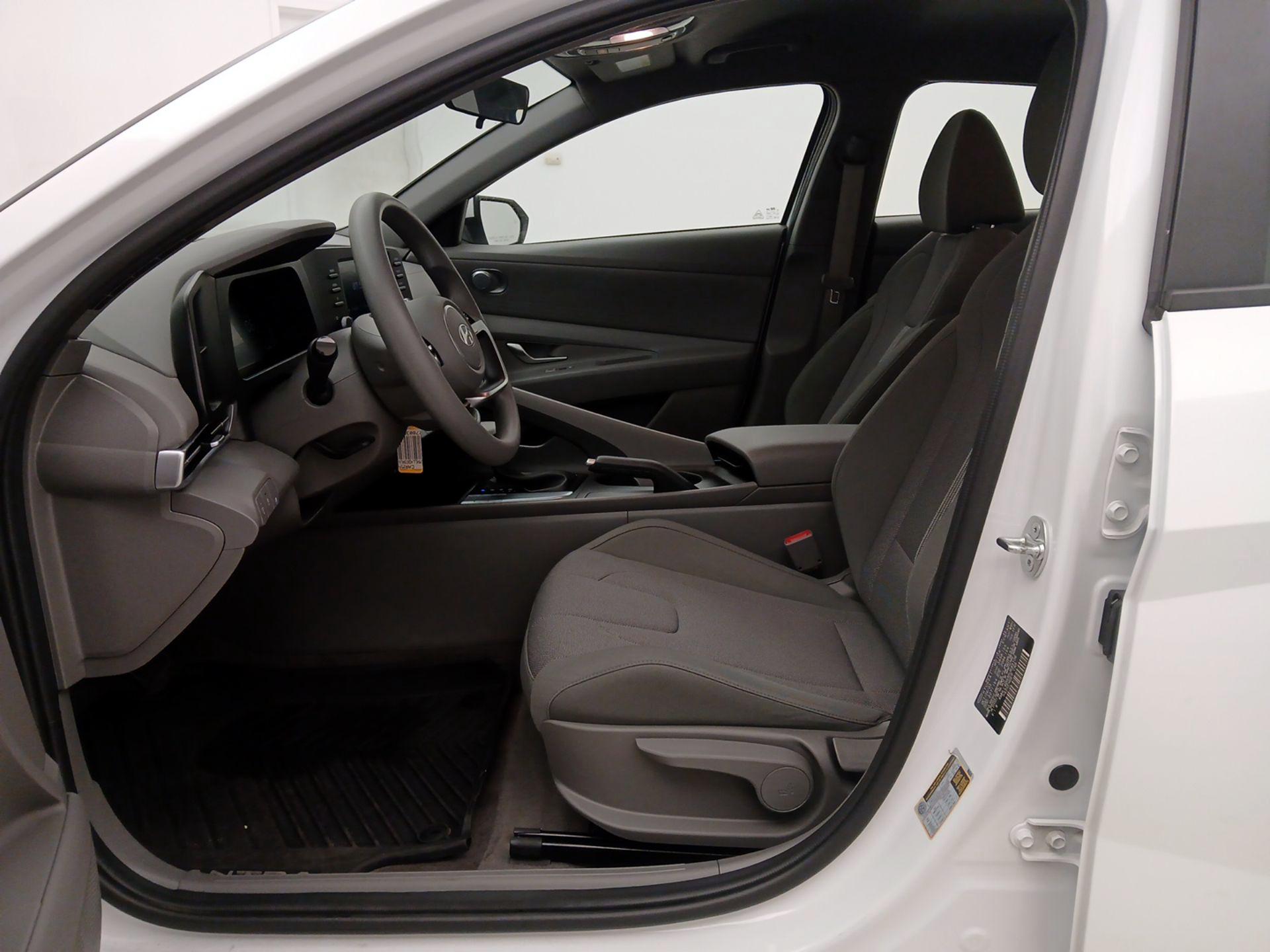 Thumbnail: 2024 Hyundai Elantra - 11