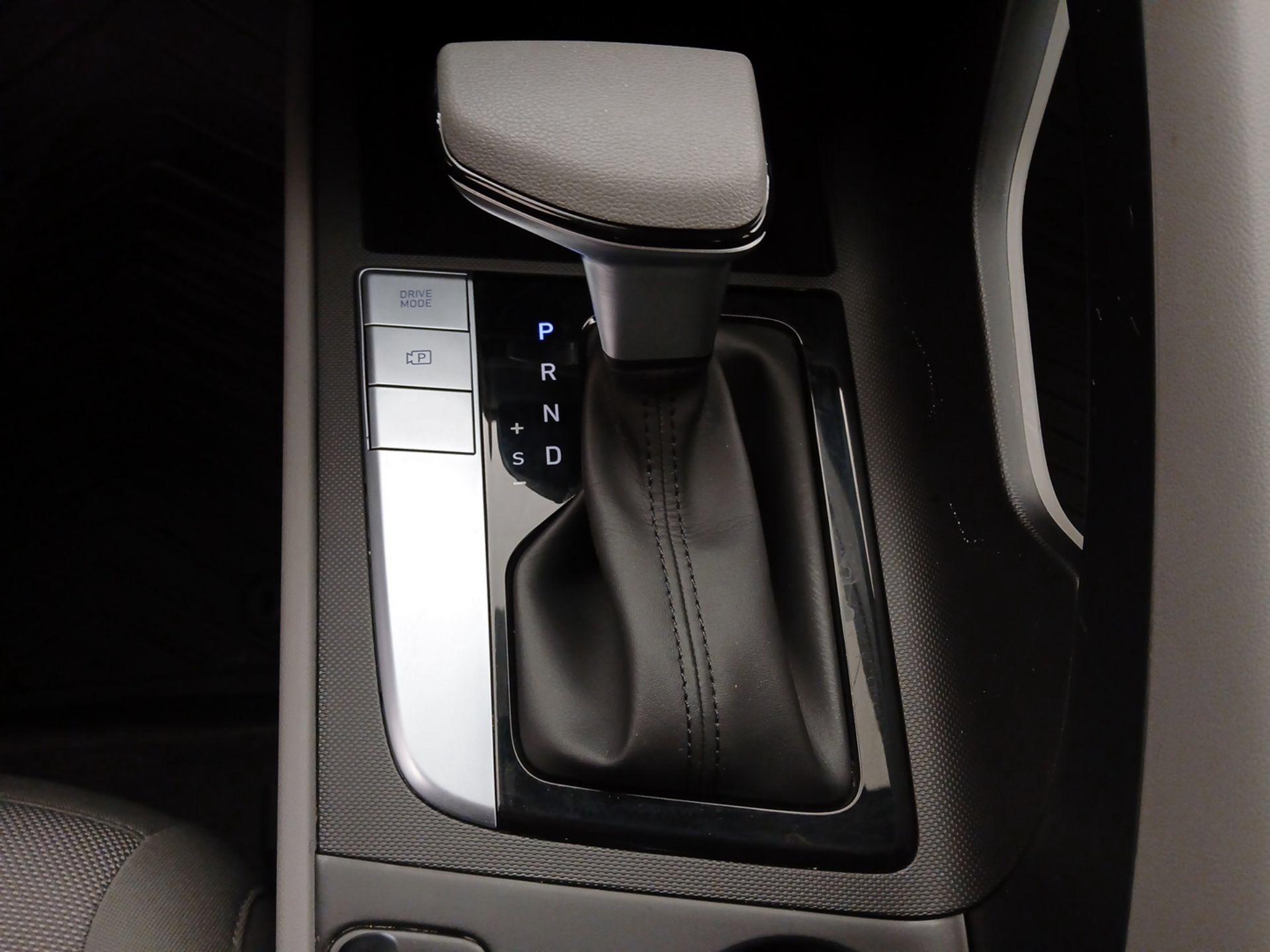 Thumbnail: 2024 Hyundai Elantra - 17